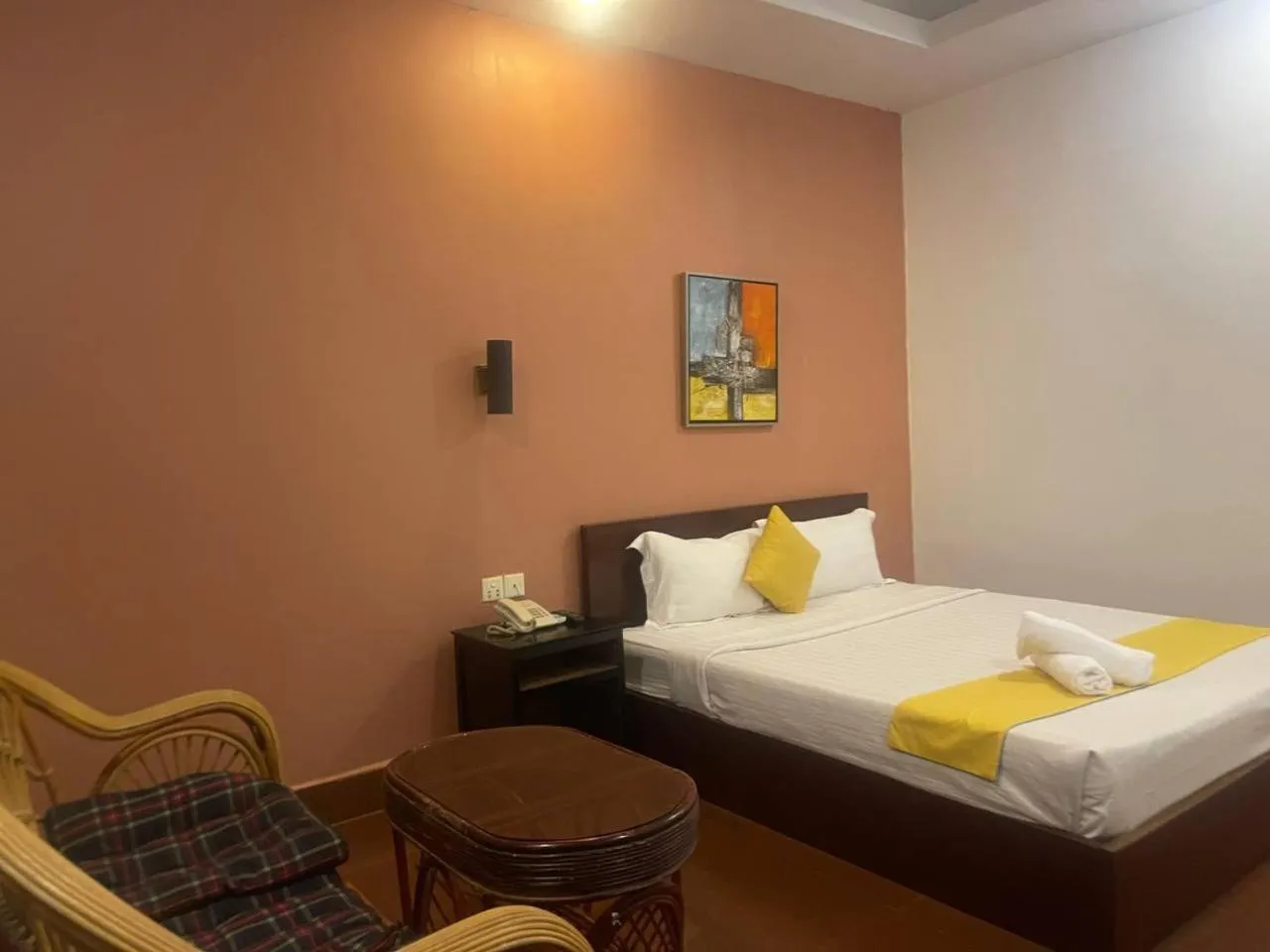 Bedroom, Bed in Best Central Point Hotel