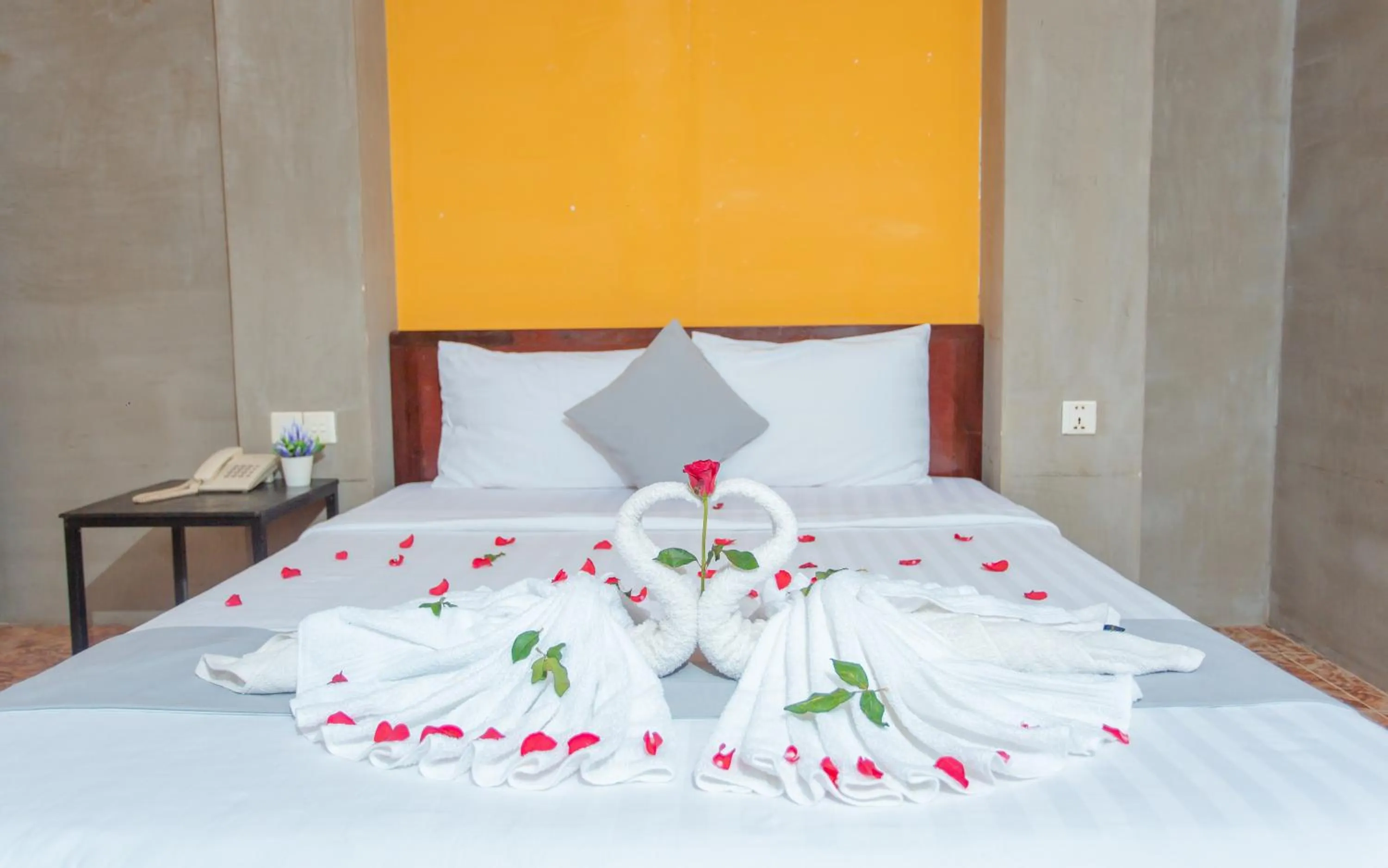 Bed in Best Central Point Hotel