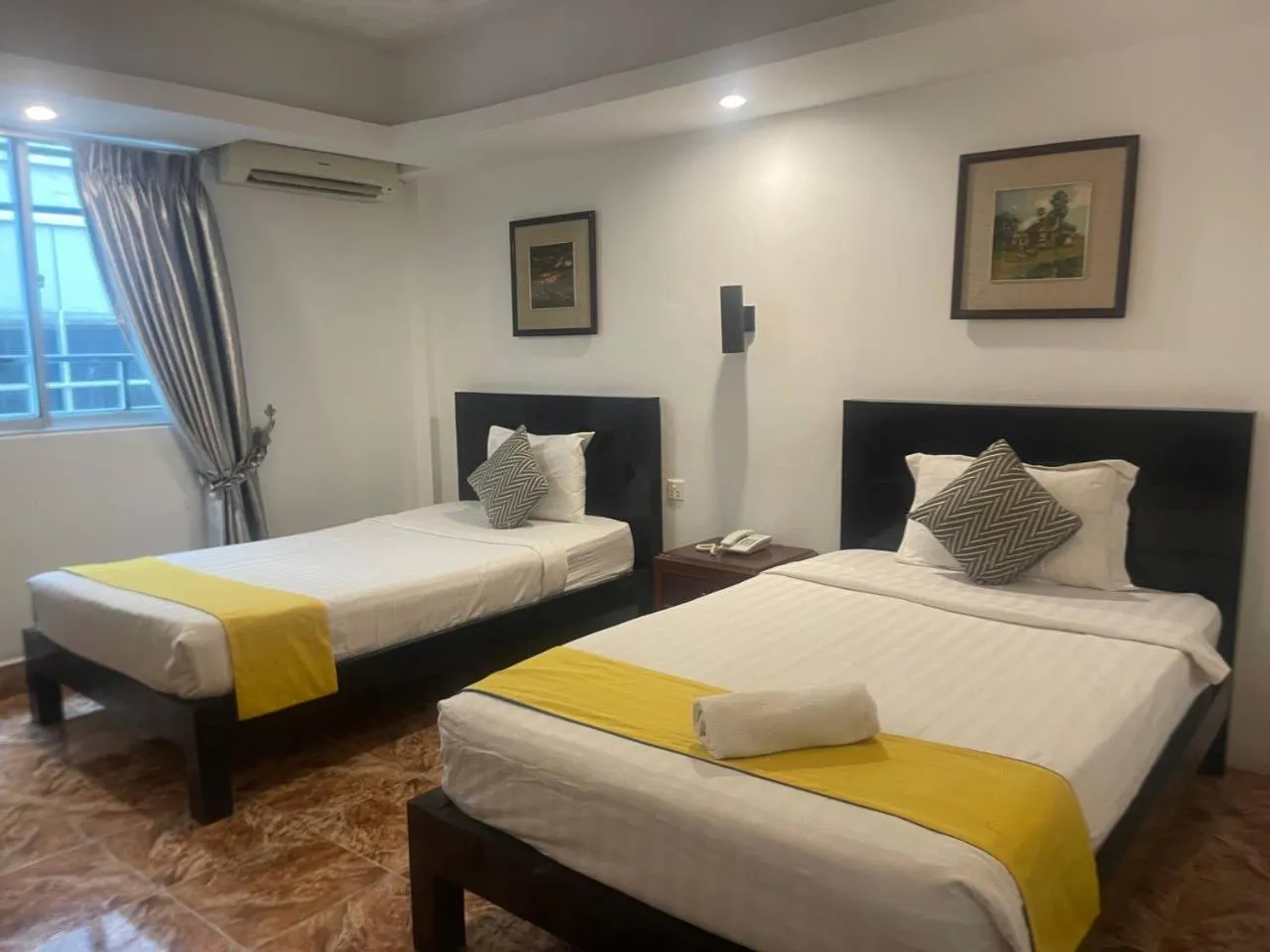 Bed in Best Central Point Hotel