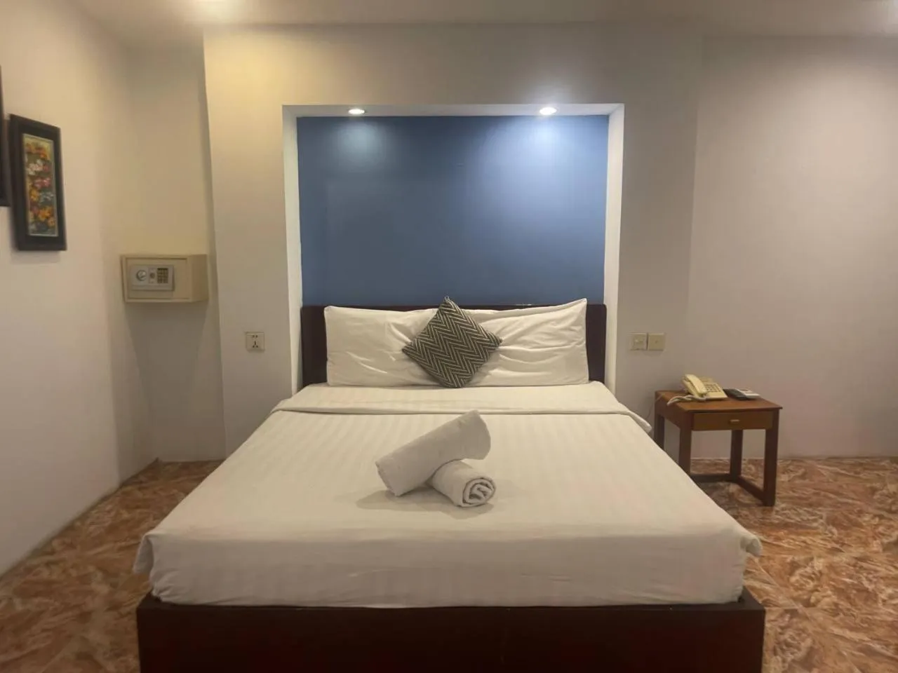 Bed in Best Central Point Hotel