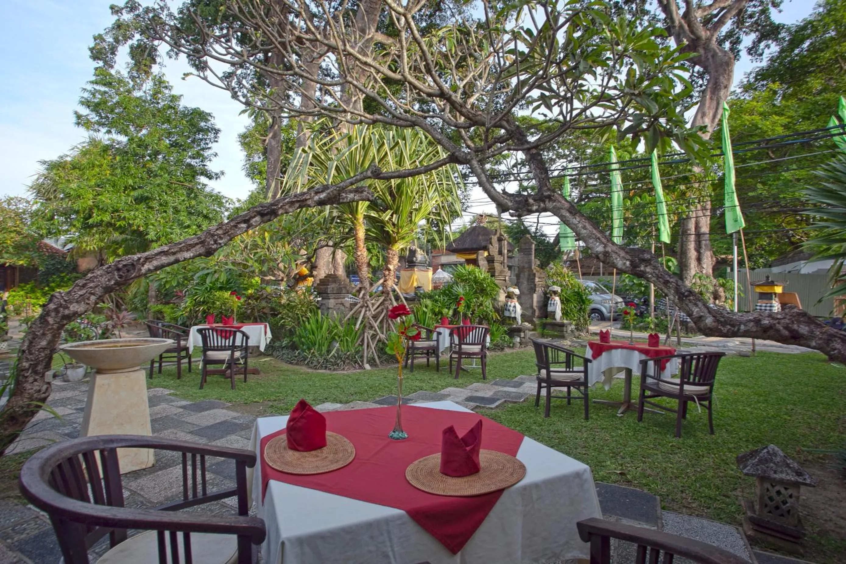 Restaurant/places to eat in Natah Bale Villas