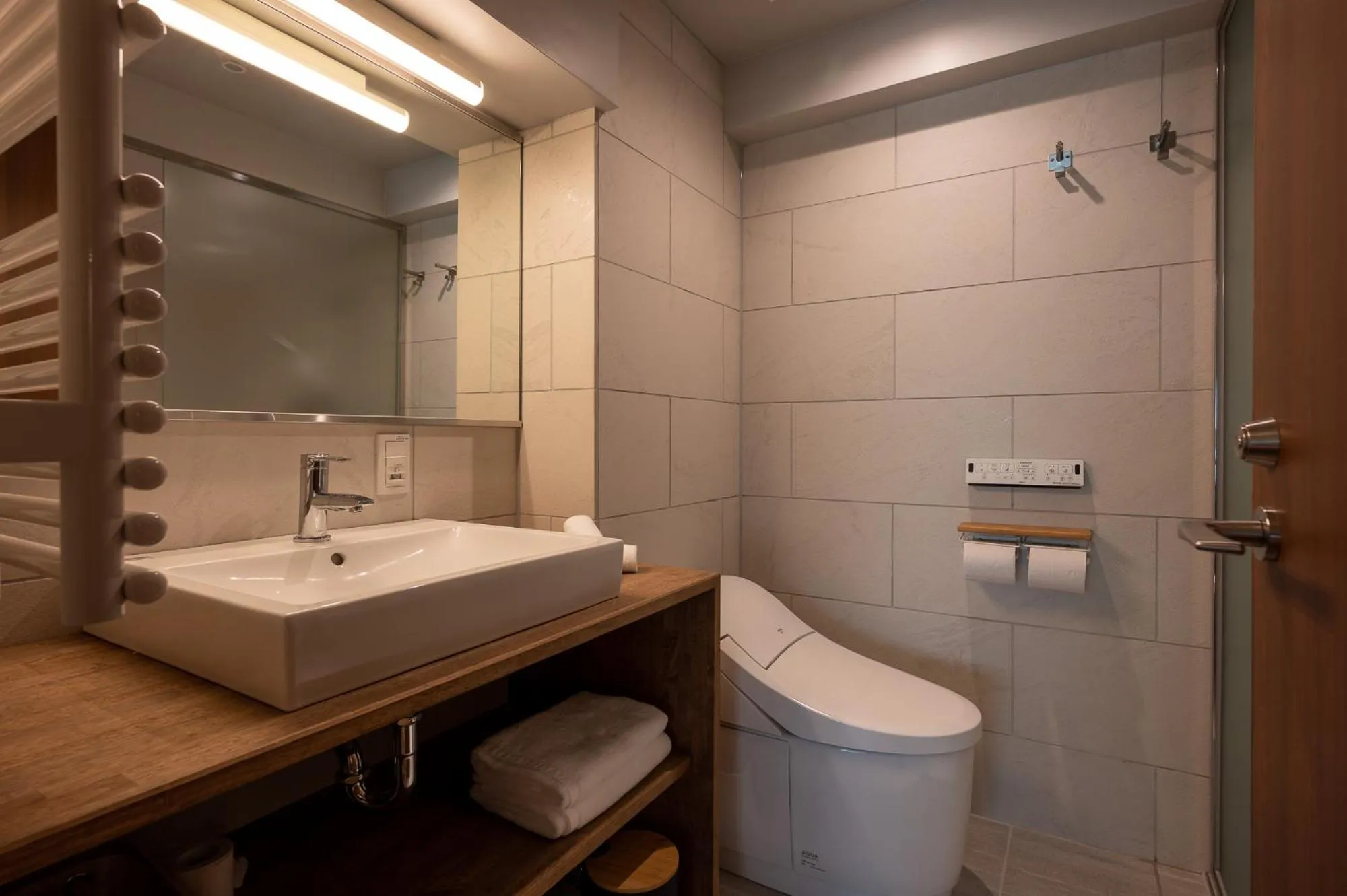 Toilet in Kawamotoya