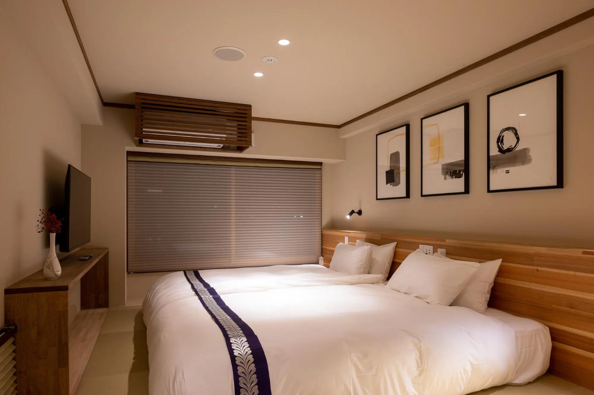 TV and multimedia, Bed in Kawamotoya