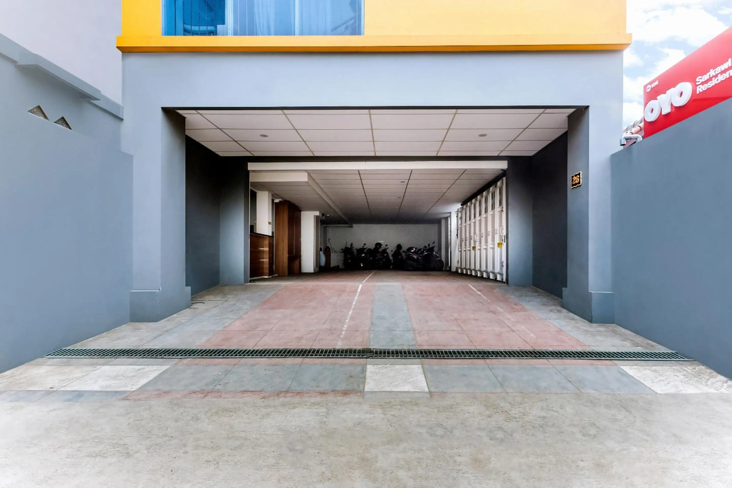 Facade/entrance in Hotel O Sarkawi Residence