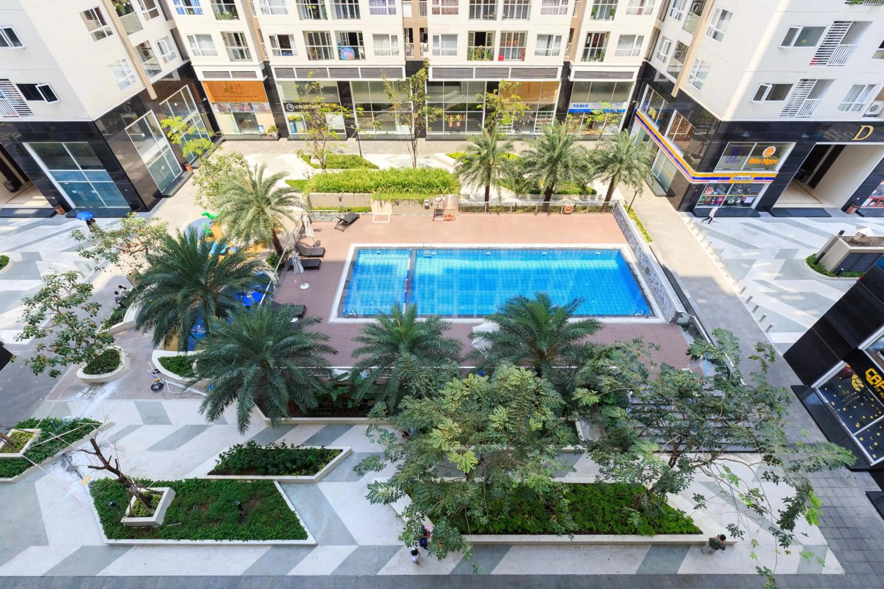 Swimming pool in Sky Center Near Airport