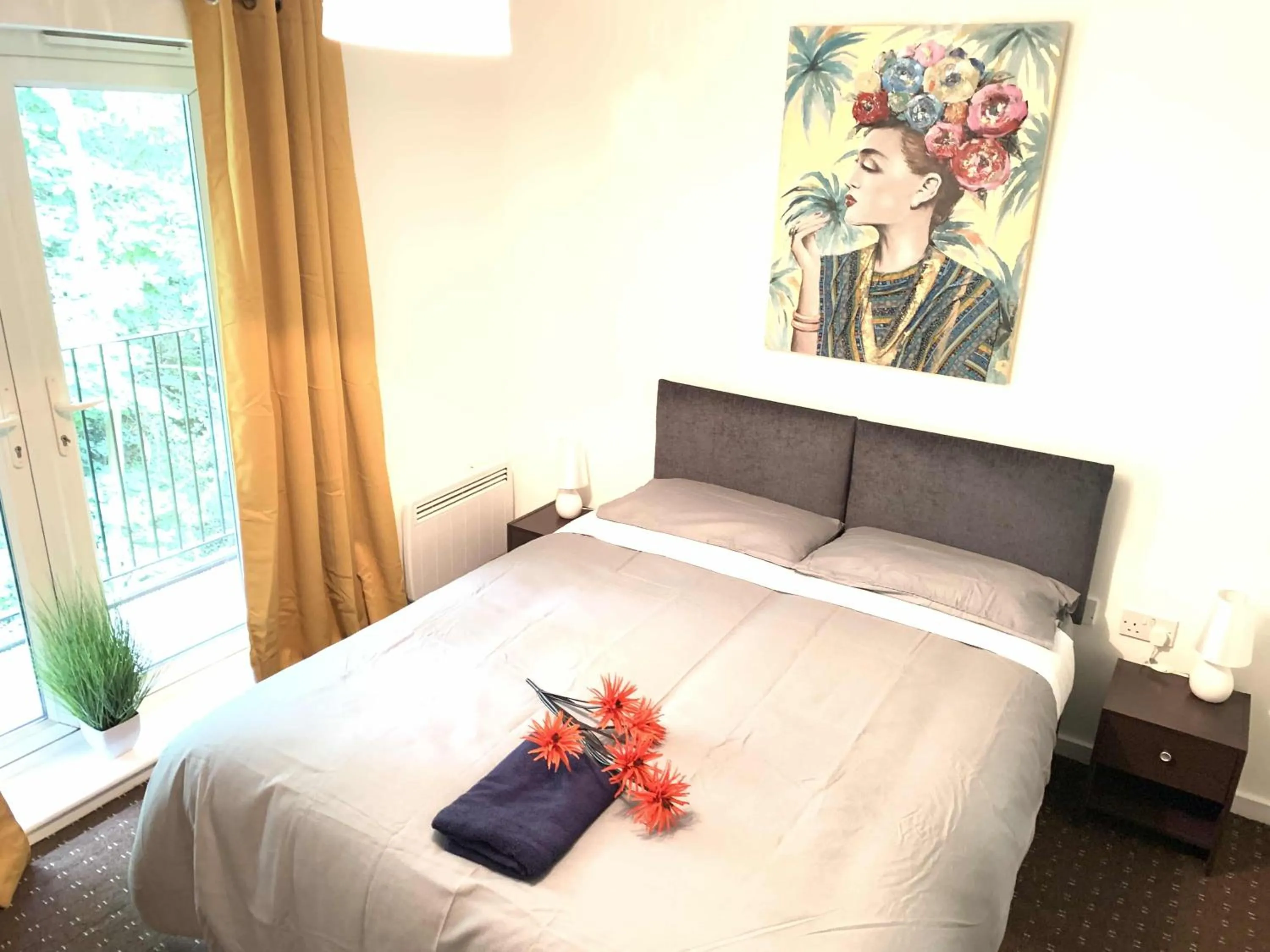 Other, Bed in Grand Central Littleover Deluxe Apartments