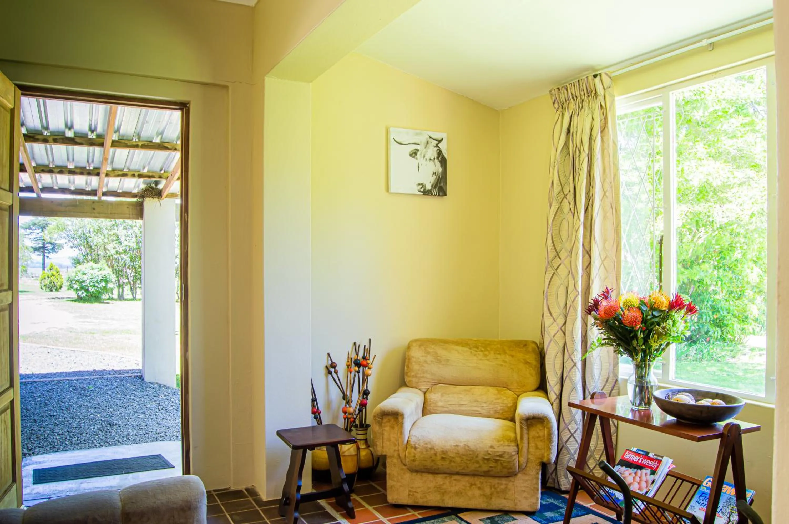 Seating area in Dunroamin Bed and Breakfast