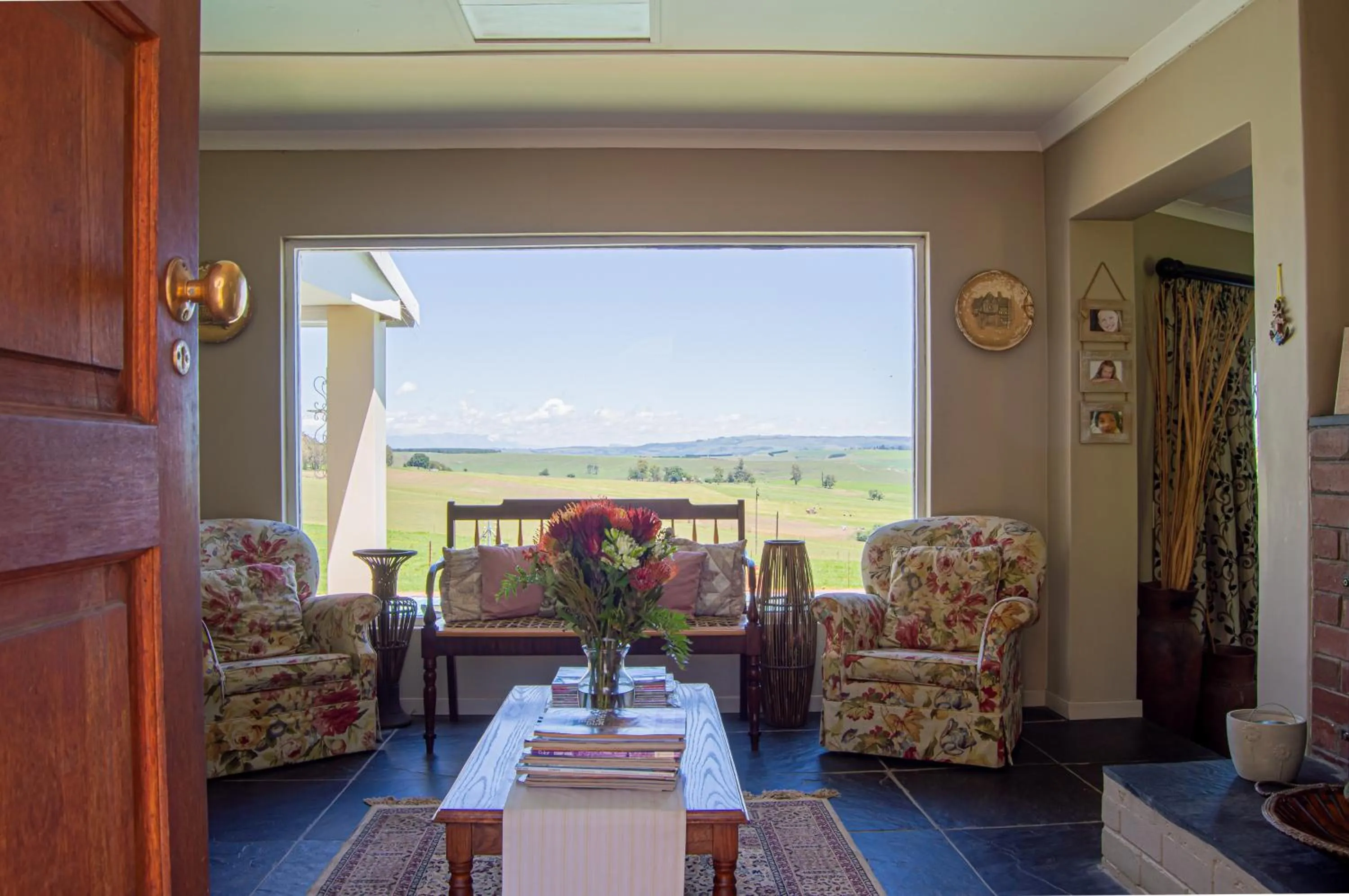 Facade/entrance in Dunroamin Bed and Breakfast