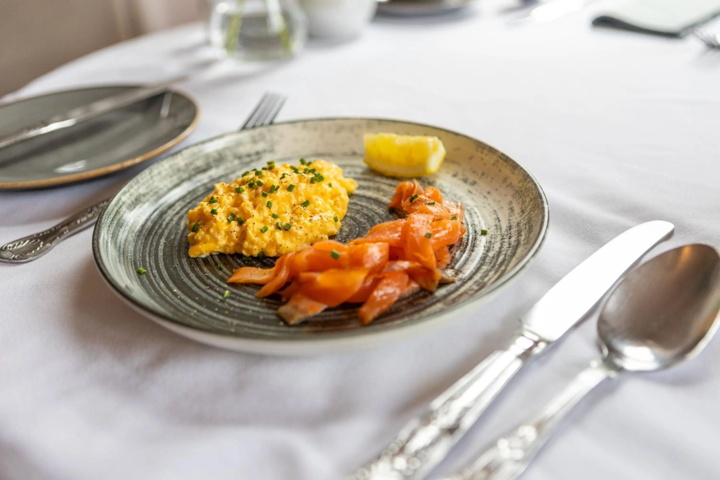 Breakfast in Oakfold House