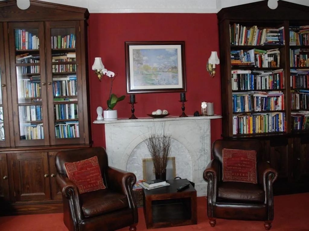 Living room in Tanes Hotel