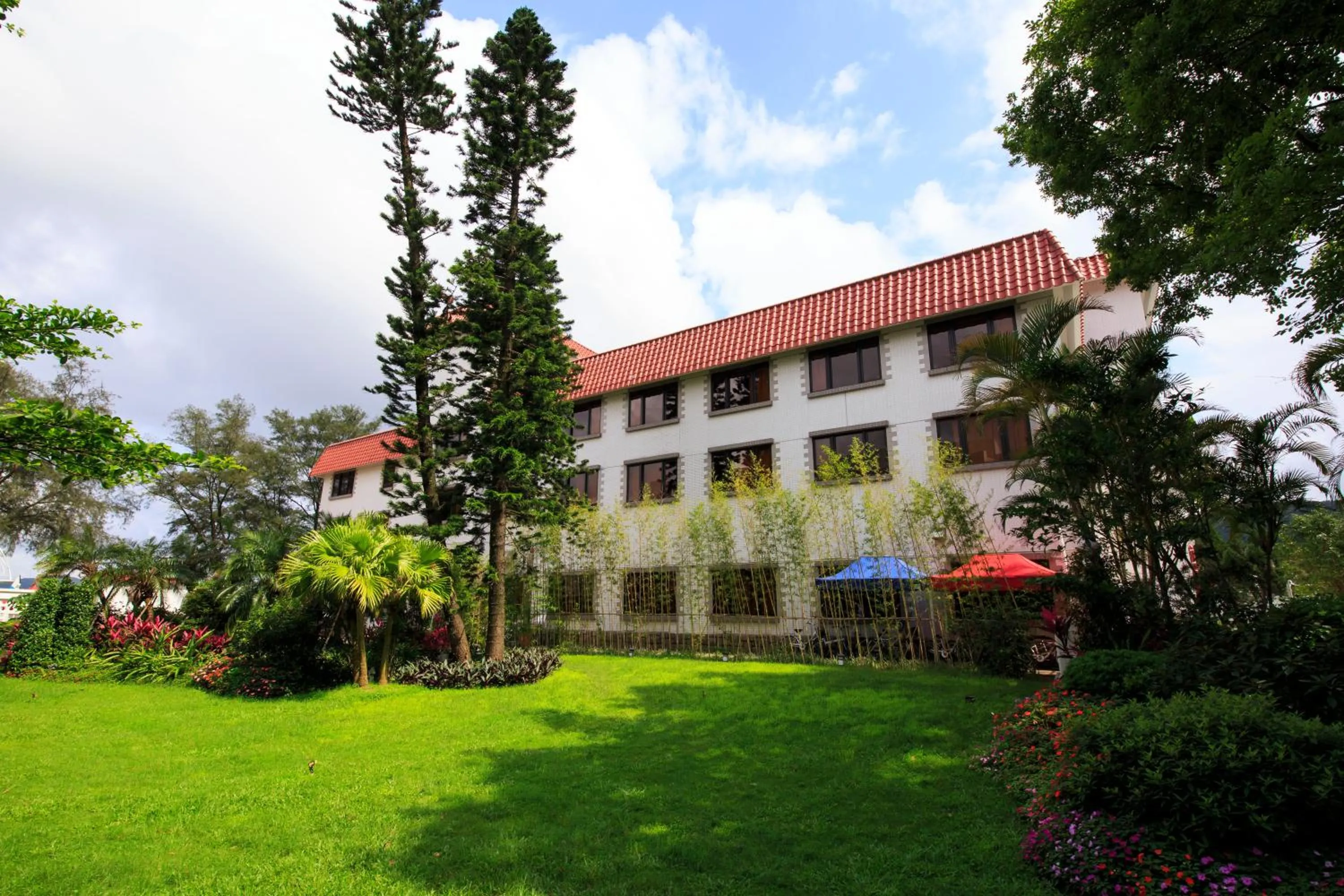 Garden in Silvermine Beach Resort