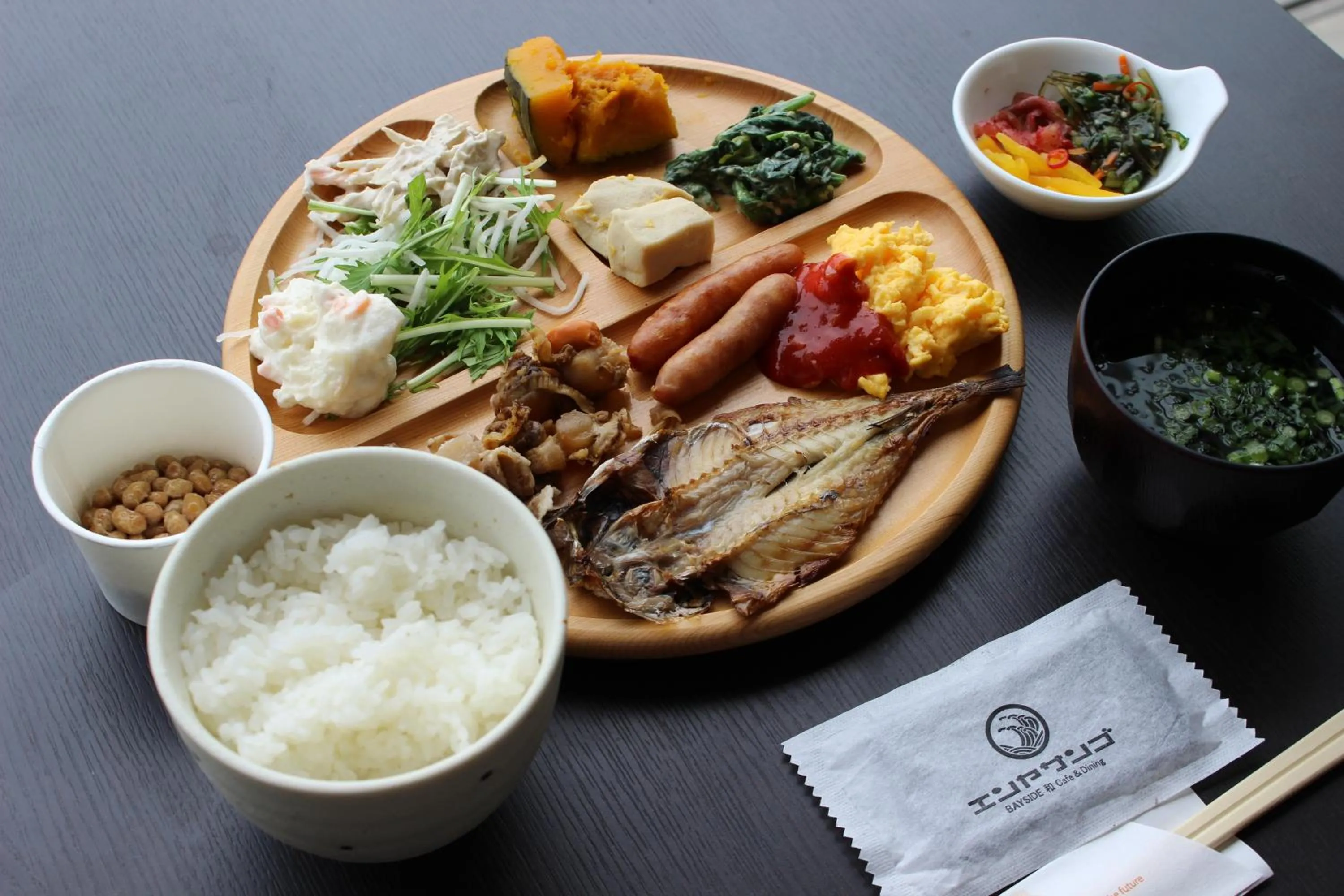 Food in Bayside Square Kaike Hotel