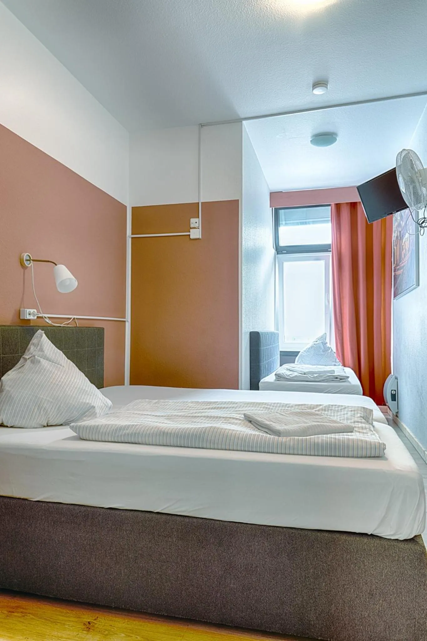 Bed in Hostel Gästehaus Kaiserpassage- Ihr Cityhostel