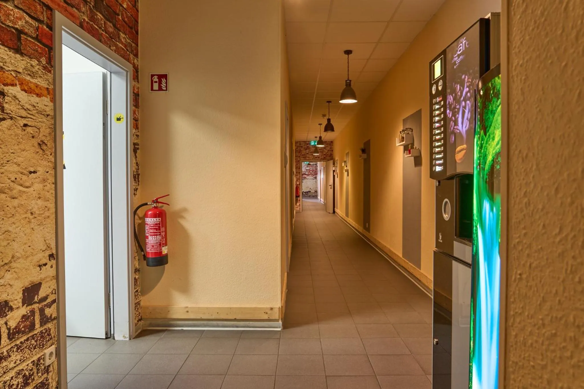 Property building in Hostel Gästehaus Kaiserpassage- Ihr Cityhostel