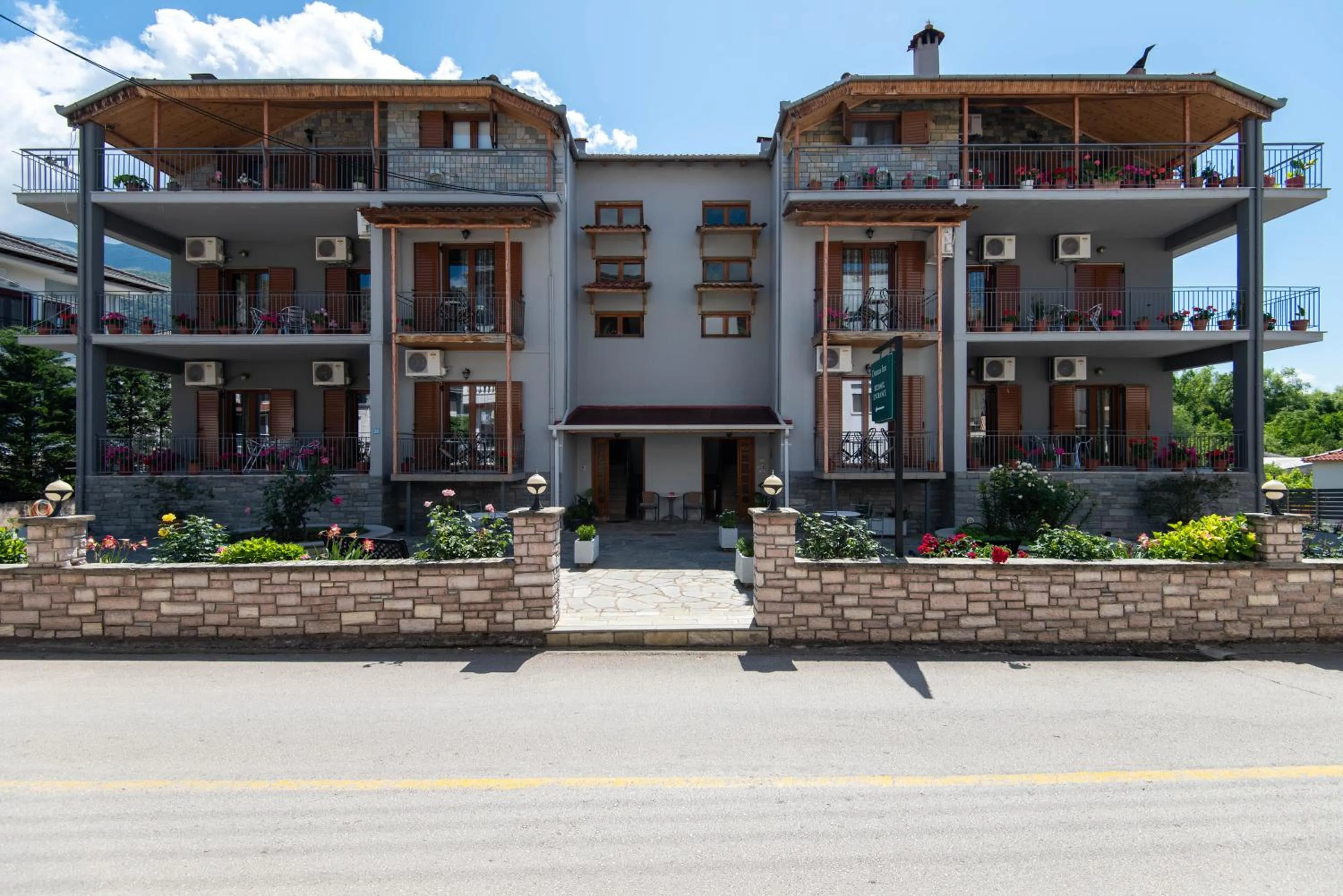 Property building in Domus Inn