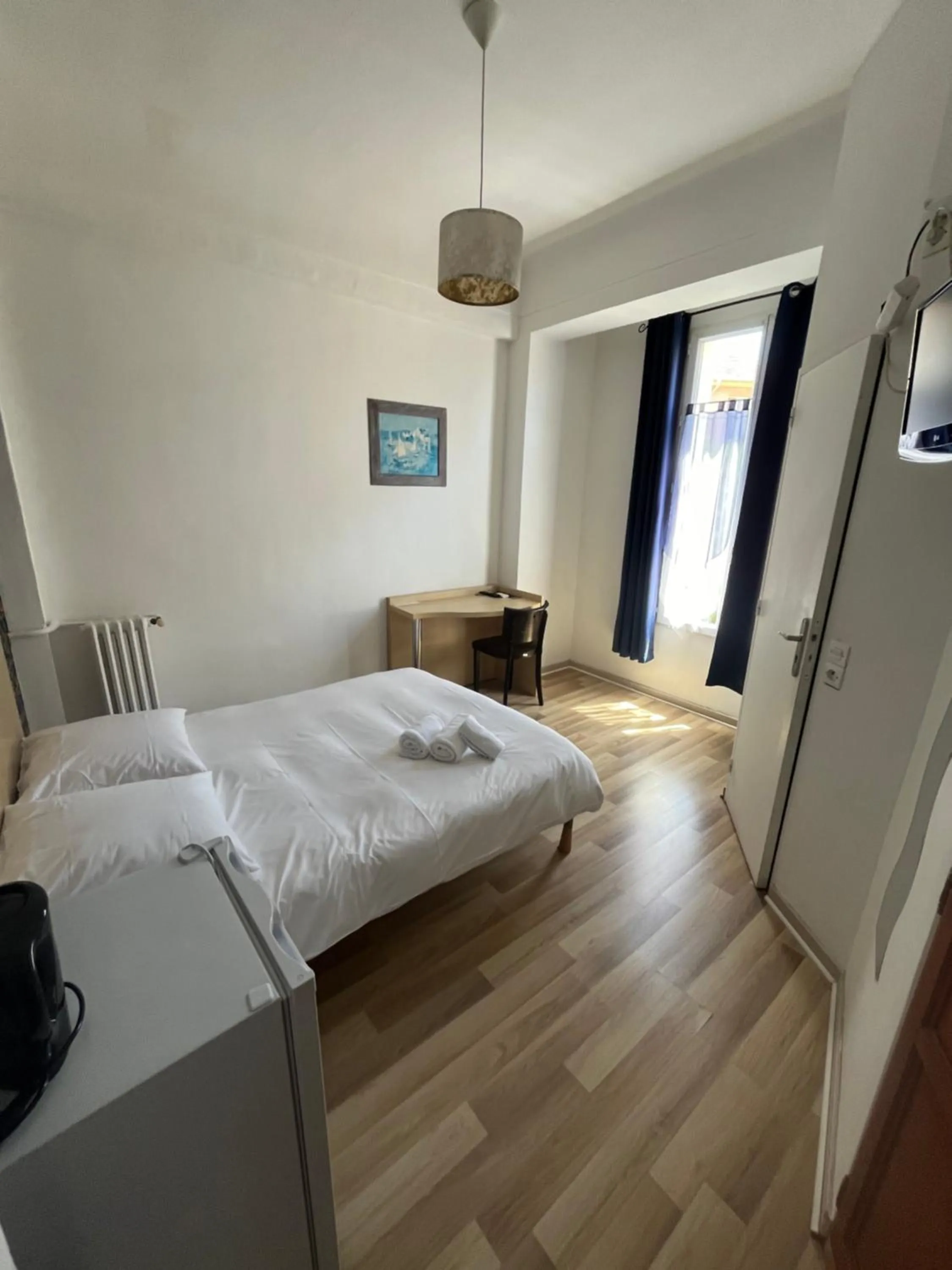 Bedroom, Bed in Hôtel Trianon