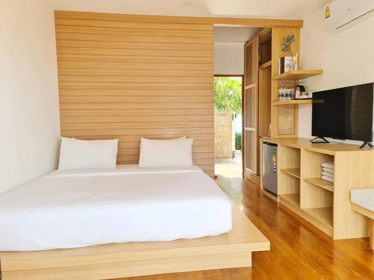 Bedroom, Bed in Vimarn Samed Resort