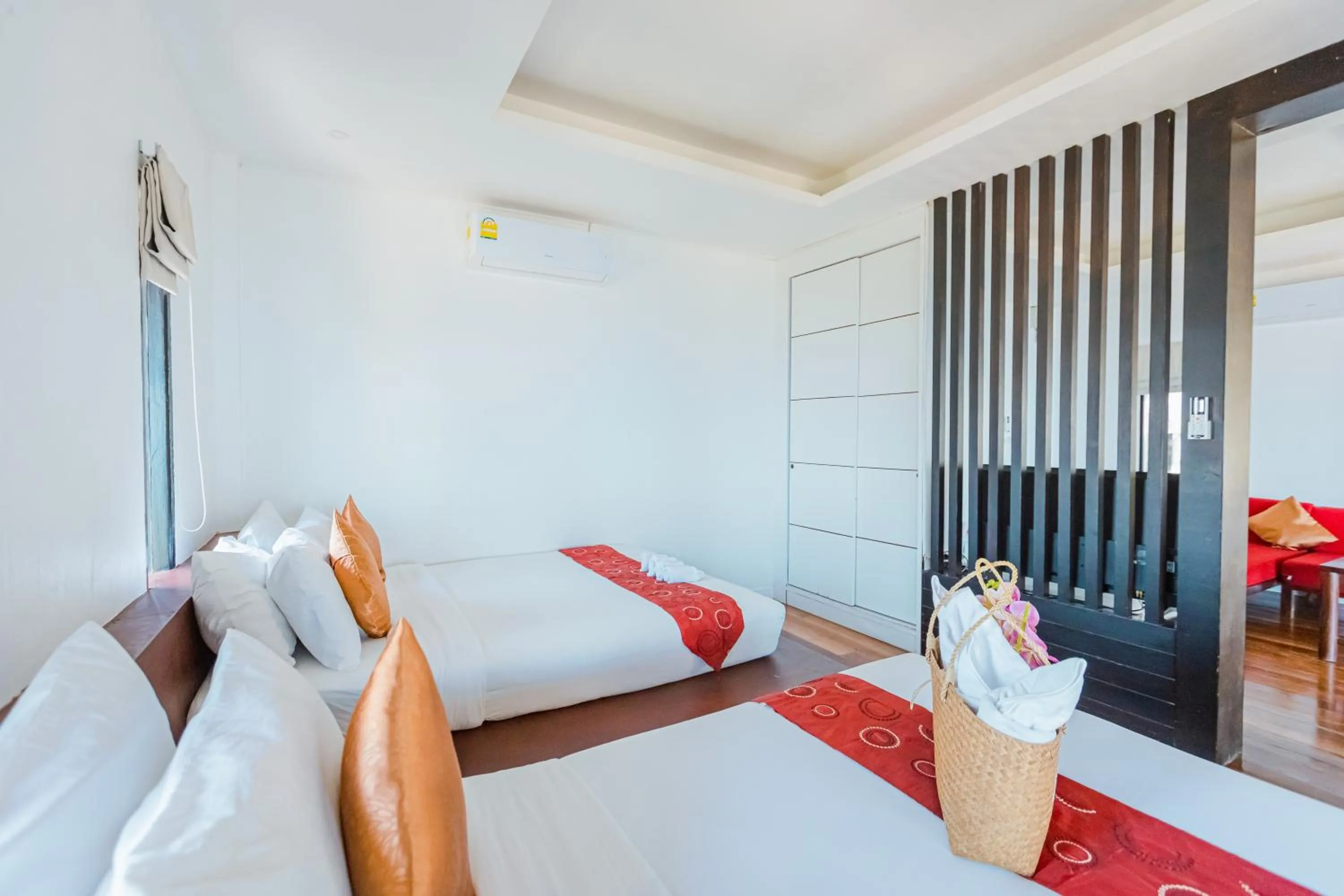 Photo of the whole room, Bed in Vimarn Samed Resort