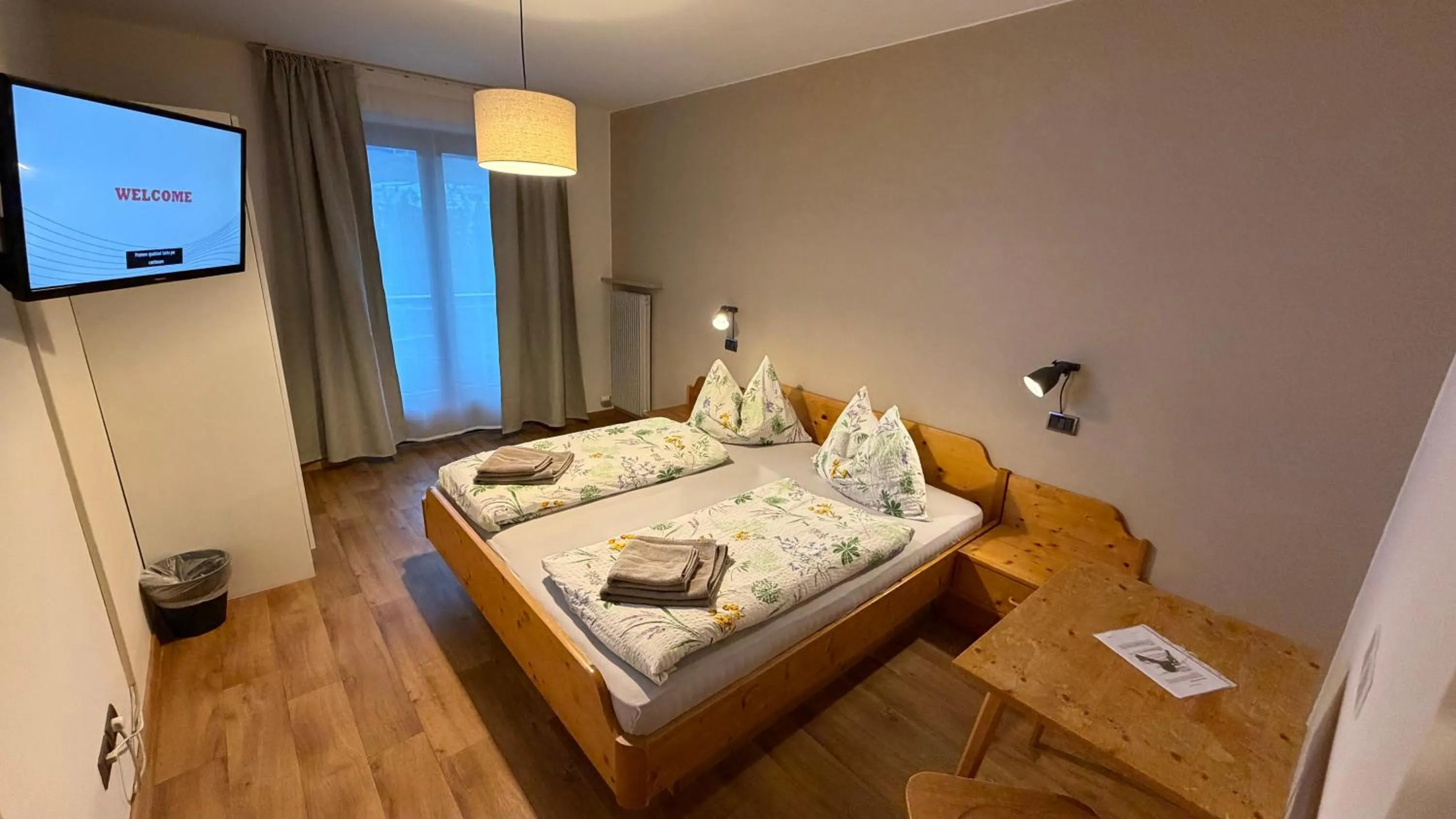 Photo of the whole room, Bed in Dolomites Smart Holidays