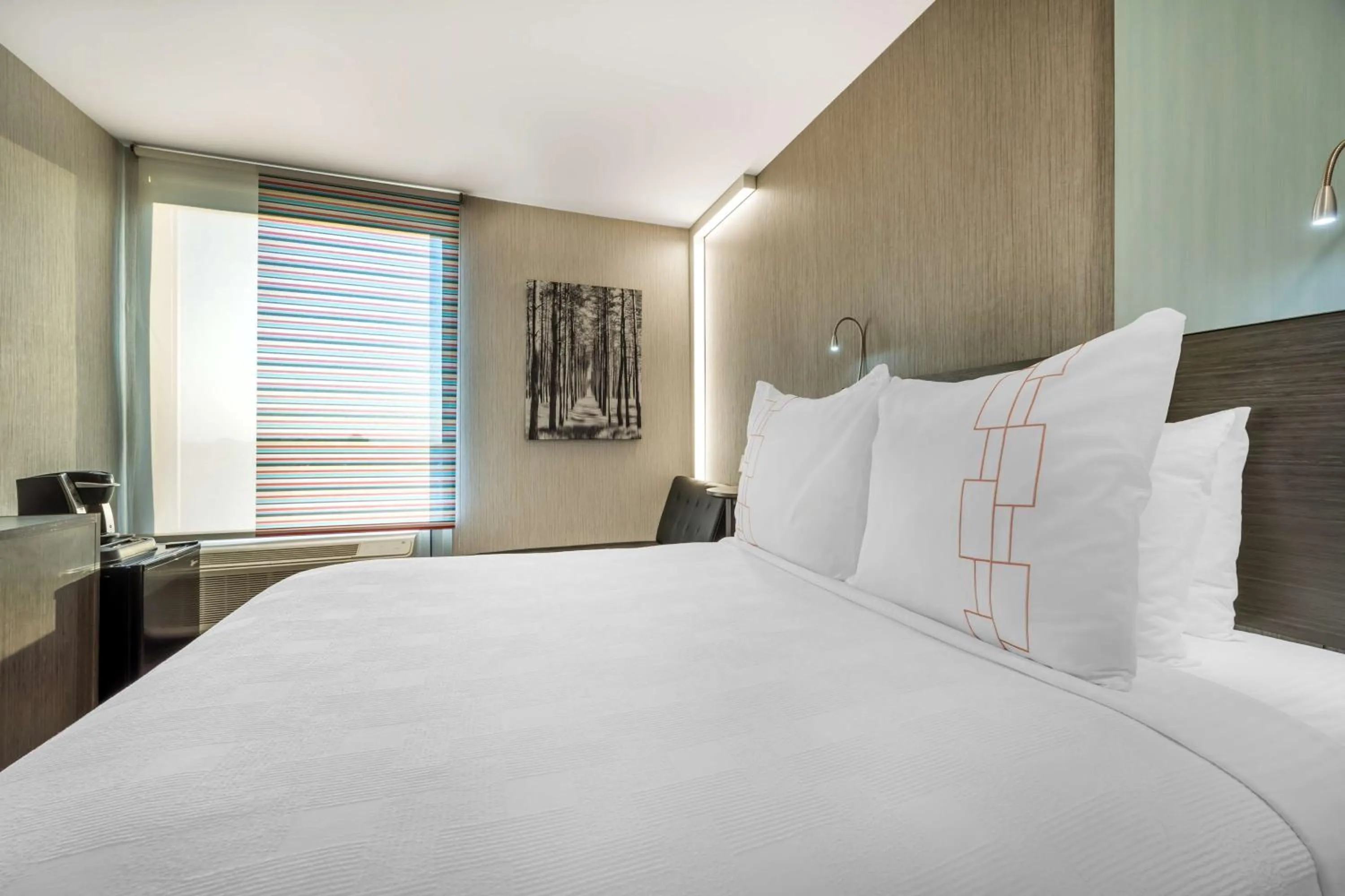 Bedroom, Bed in Vīb Best Western Springfield