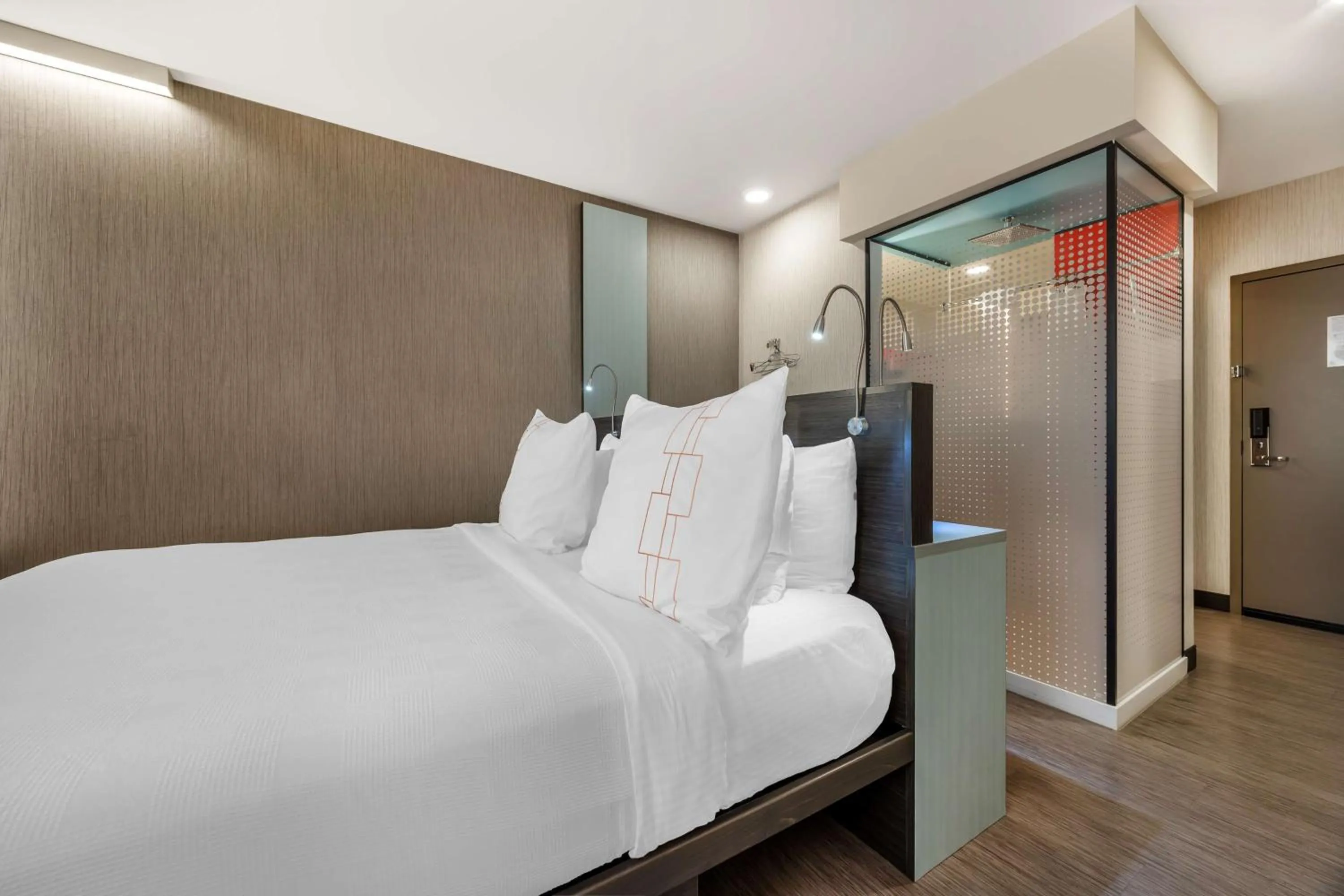 Bedroom, Bed in Vīb Best Western Springfield