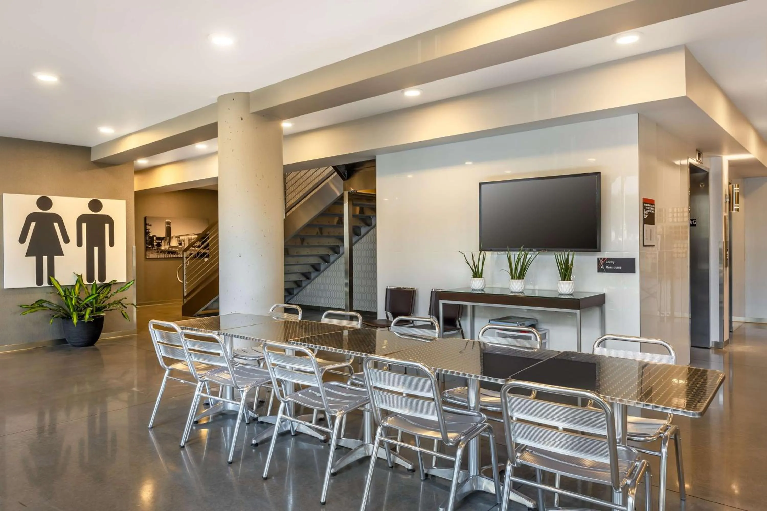 Lobby or reception in Vīb Best Western Springfield