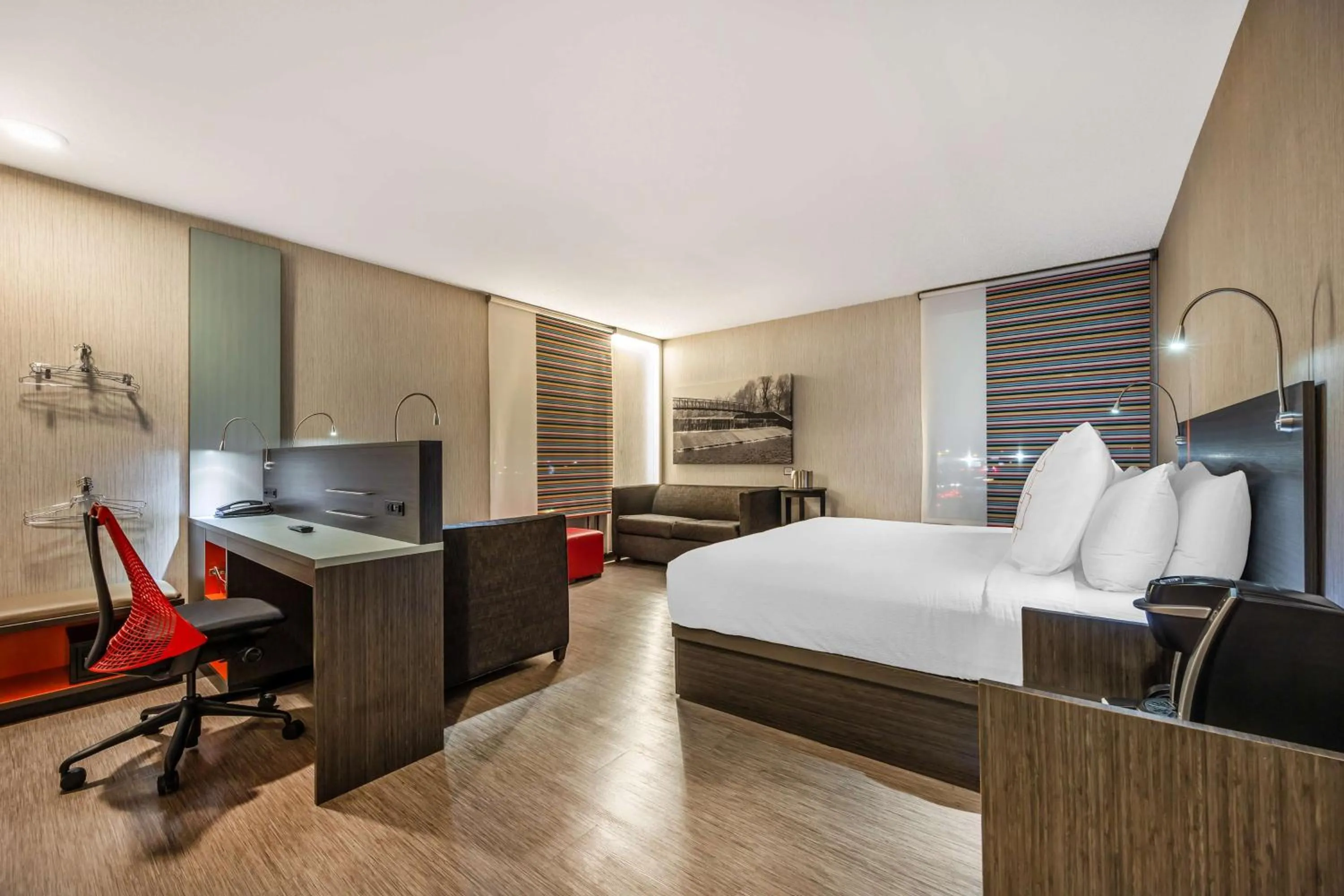 Bedroom, Bed in Vīb Best Western Springfield