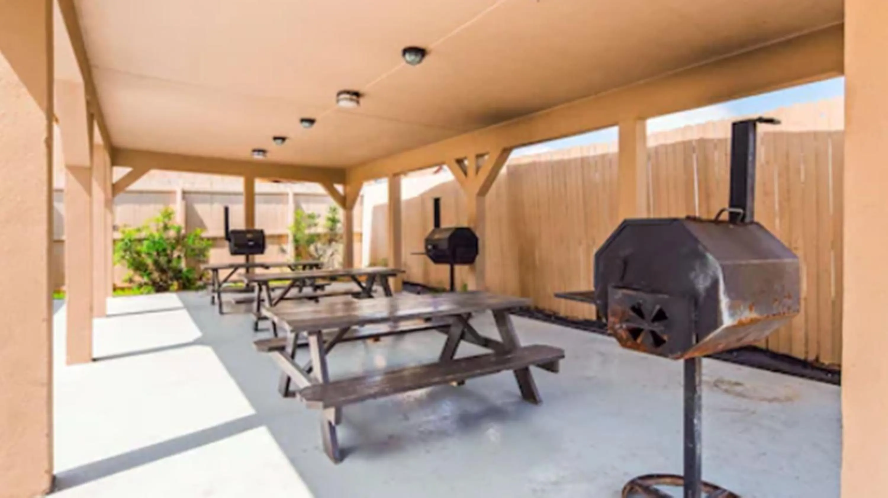 Best Western Plus Carrizo Springs Inn & Suites