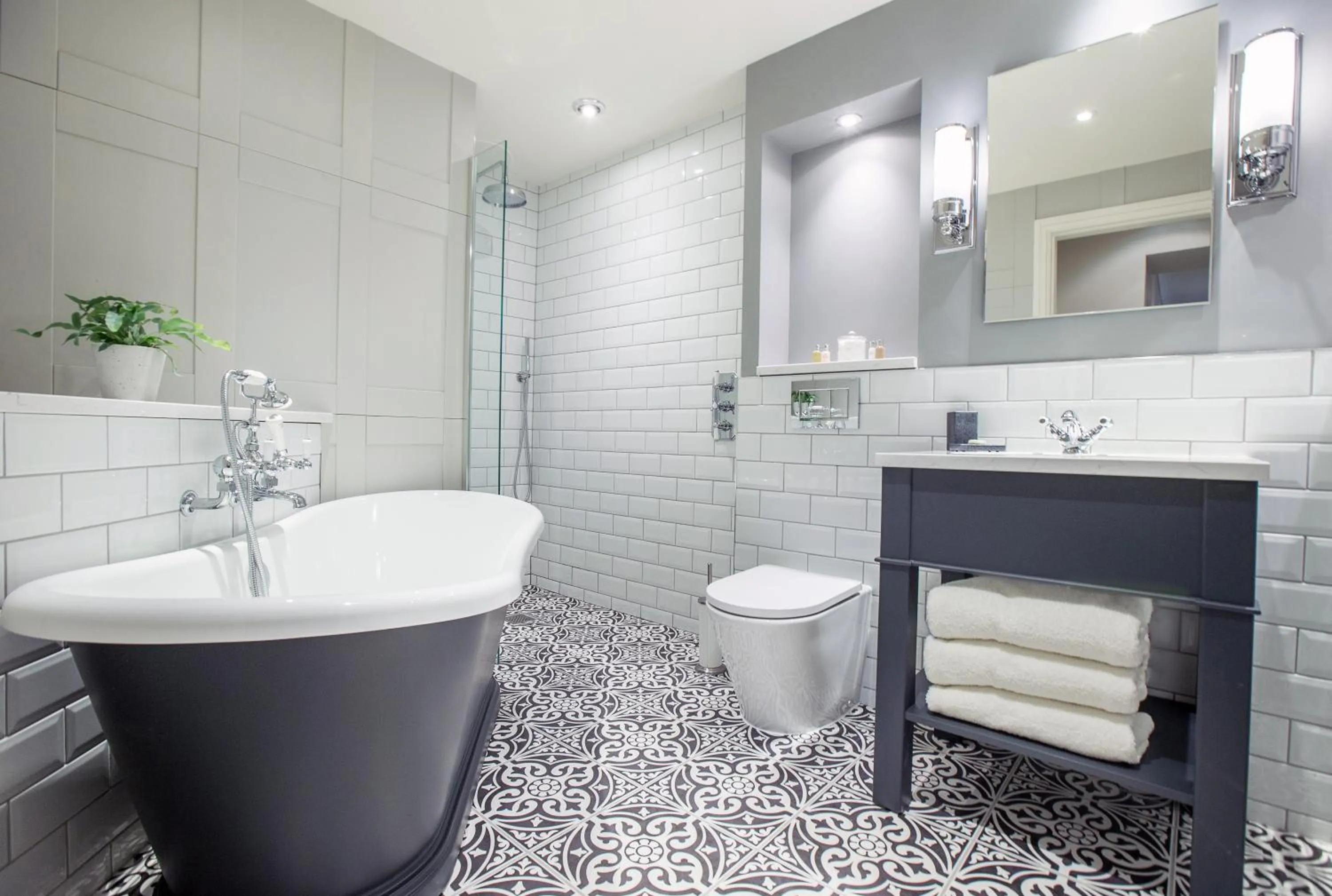 Shower in Rothay Manor Hotel