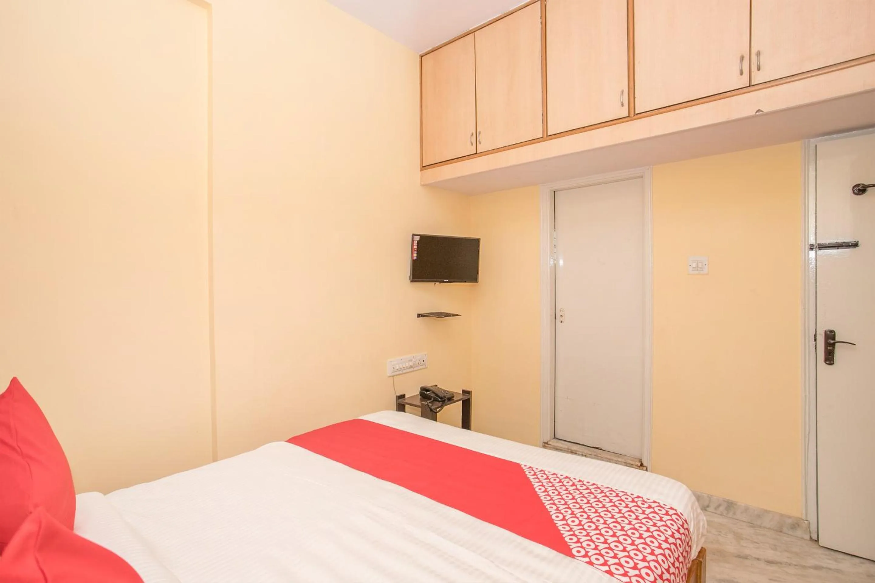 Bathroom in Hotel O Sai Kuteer Near Ragigudda Sri Prasanna Anjaneyaswamy Temple