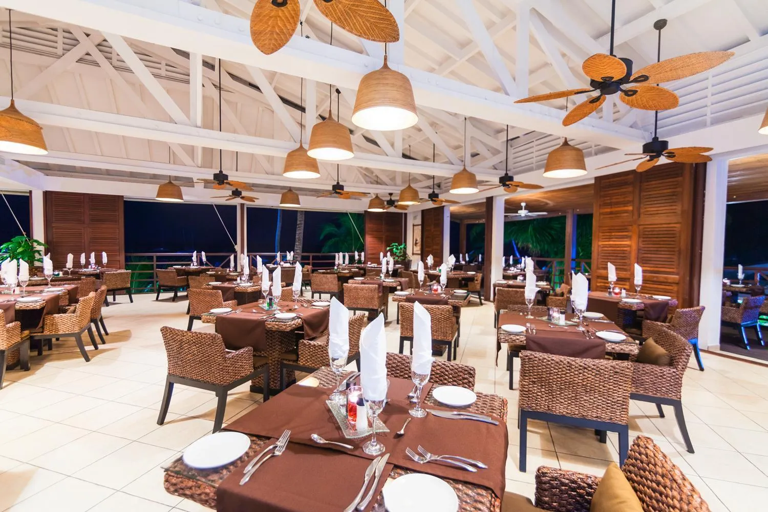 Restaurant/places to eat in Royal Beach Hôtel