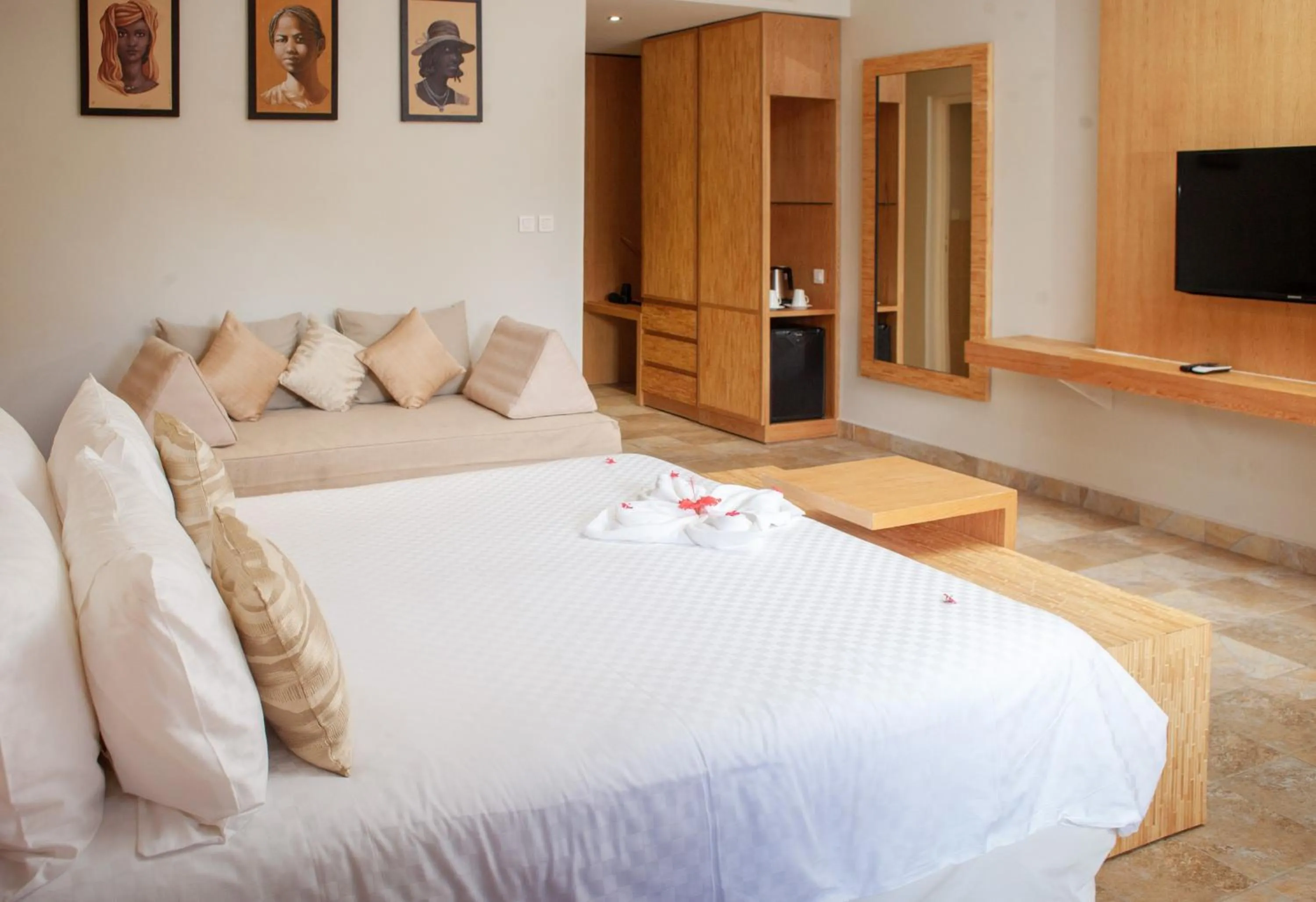 Bed in Royal Beach Hôtel