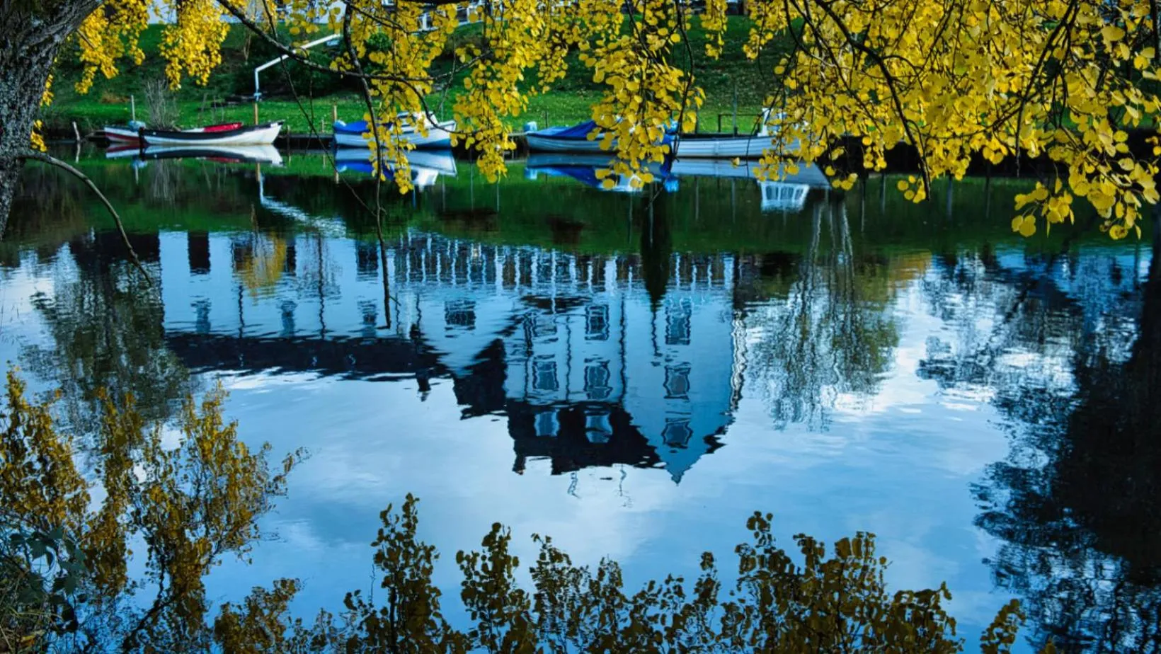 Property building in Killin Hotel