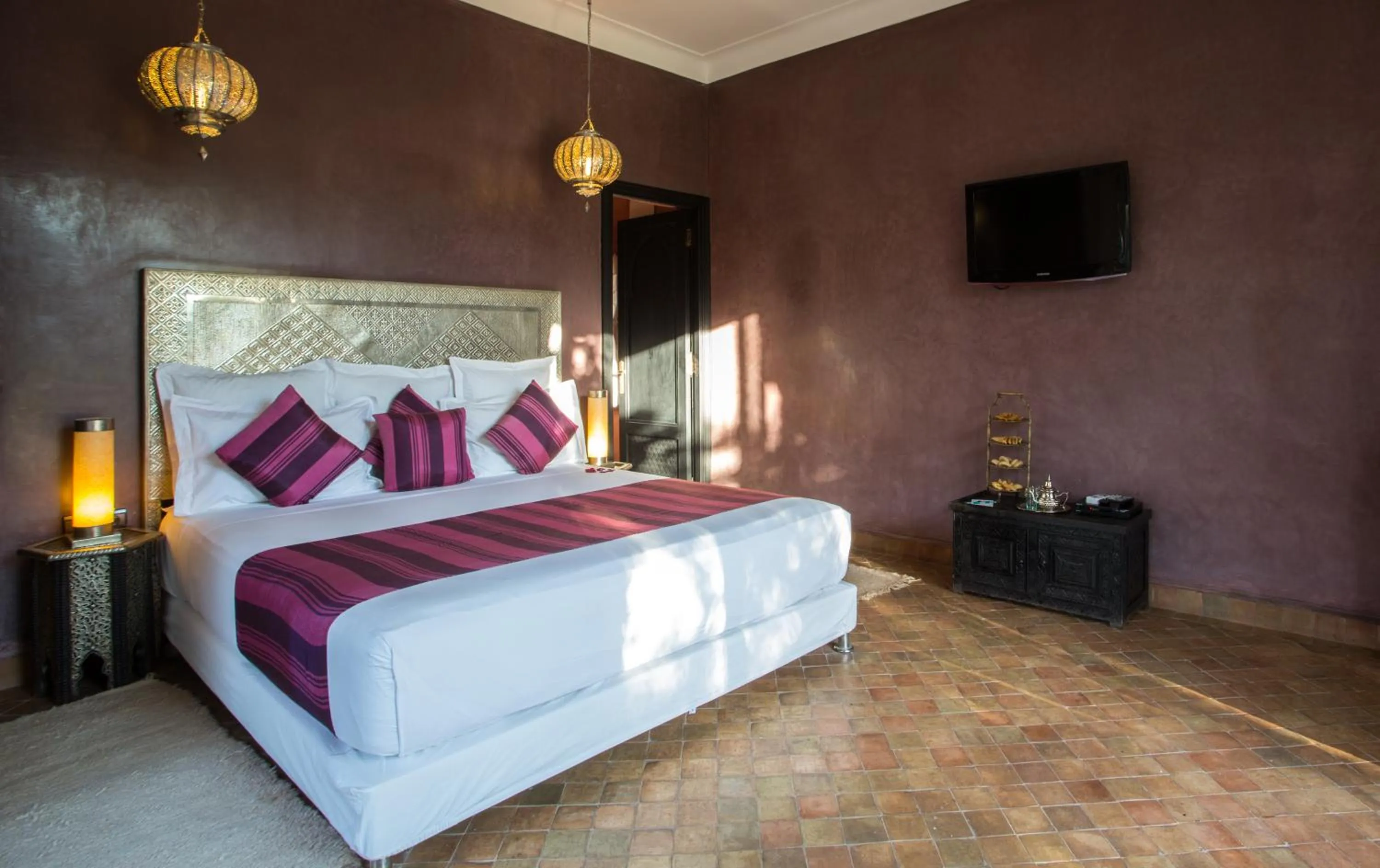 Pool view, Bed in Riad Jawad & Spa