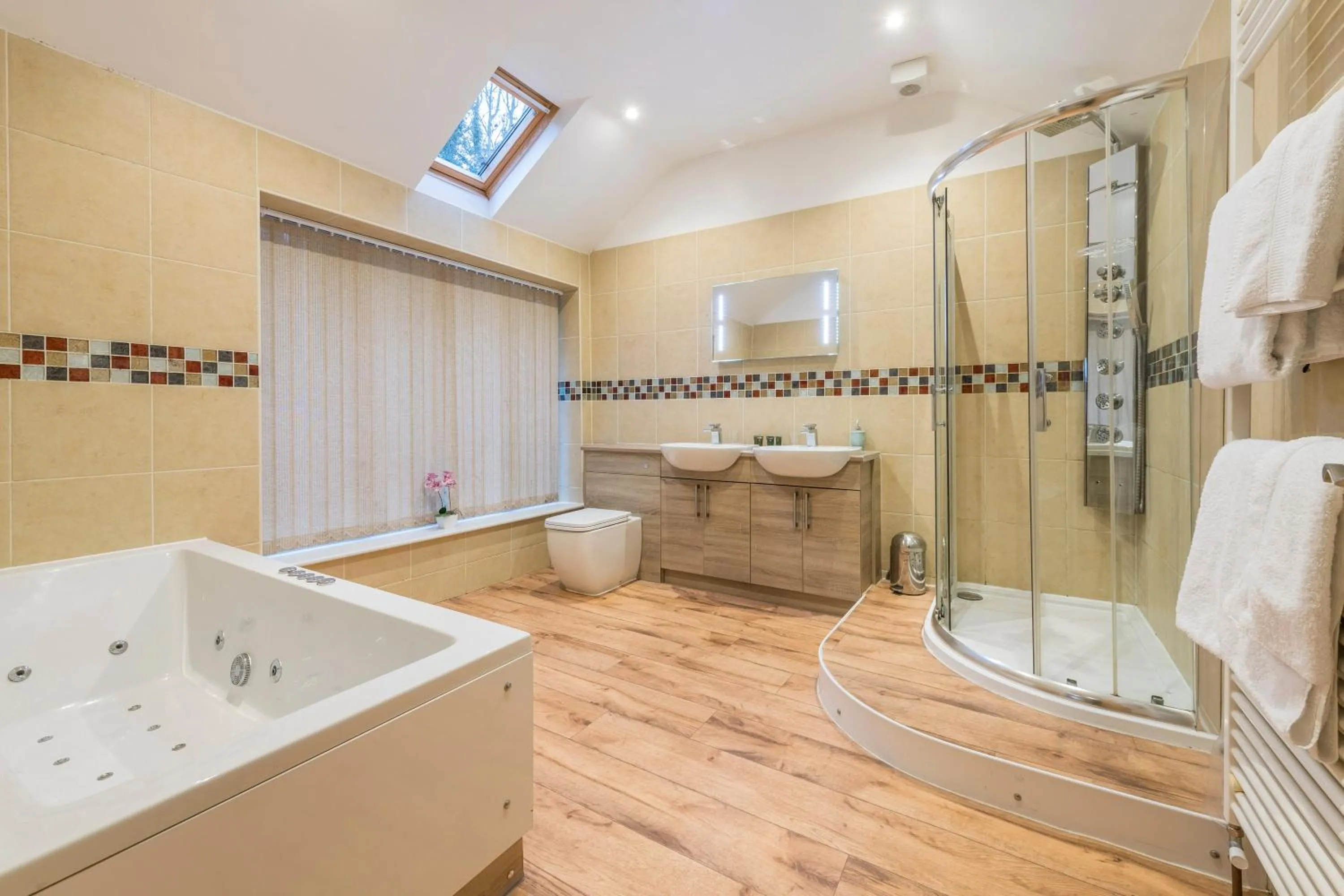 Bathroom in Felbrigg Lodge Bed And Breakfast