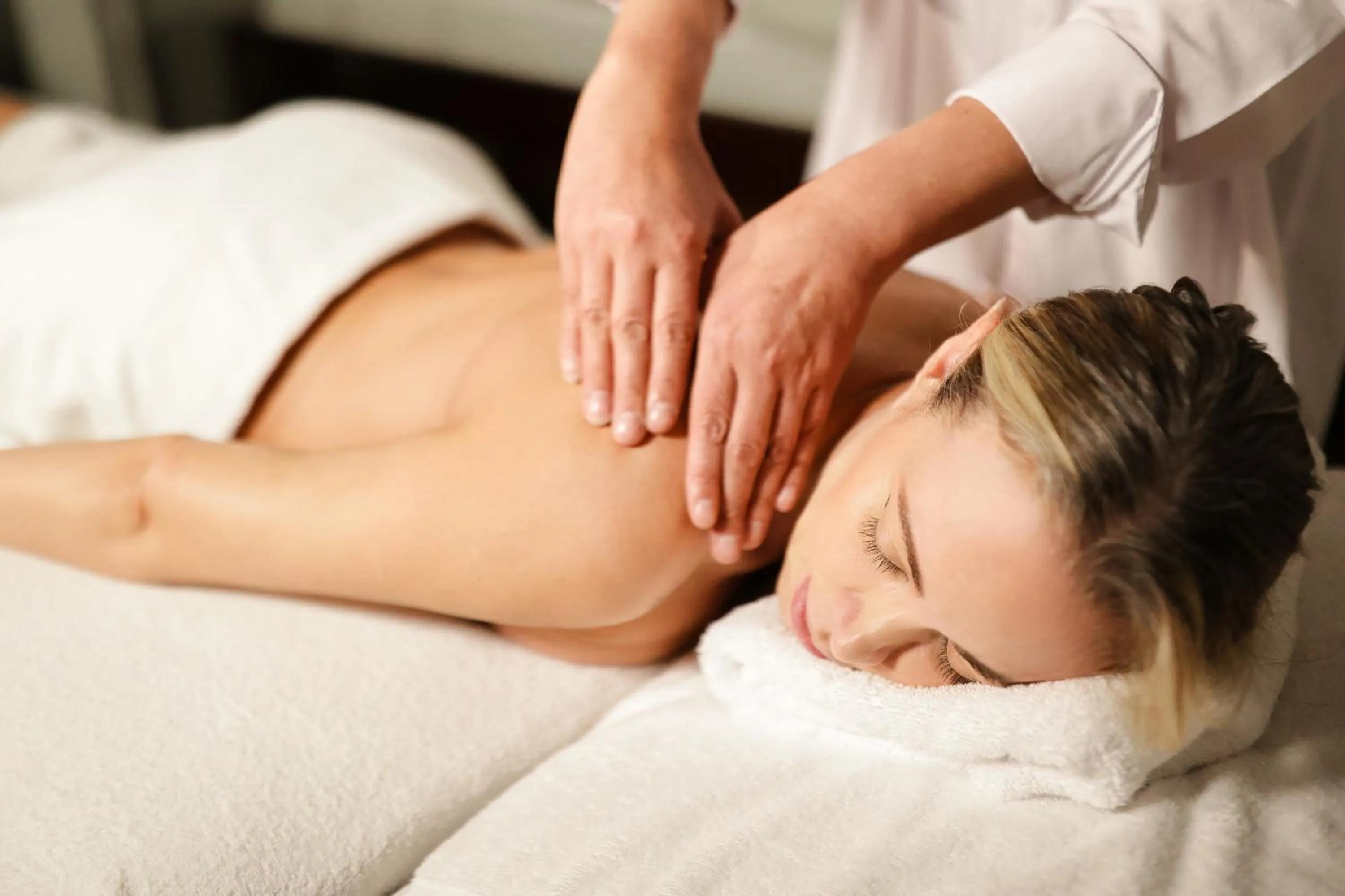 Massage in Hotel Reina Isabel