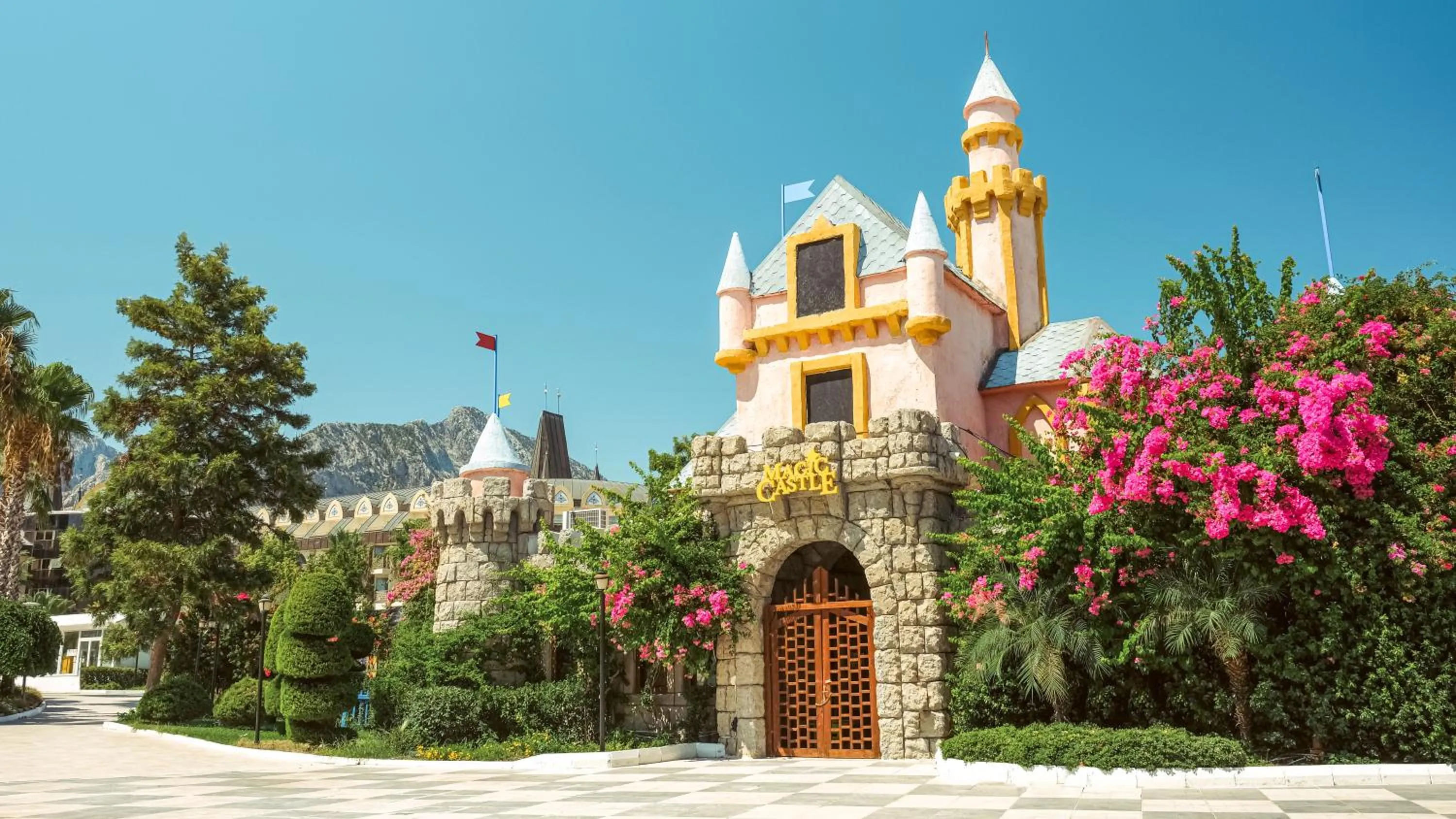 Property building in Crystal Prestige Elite