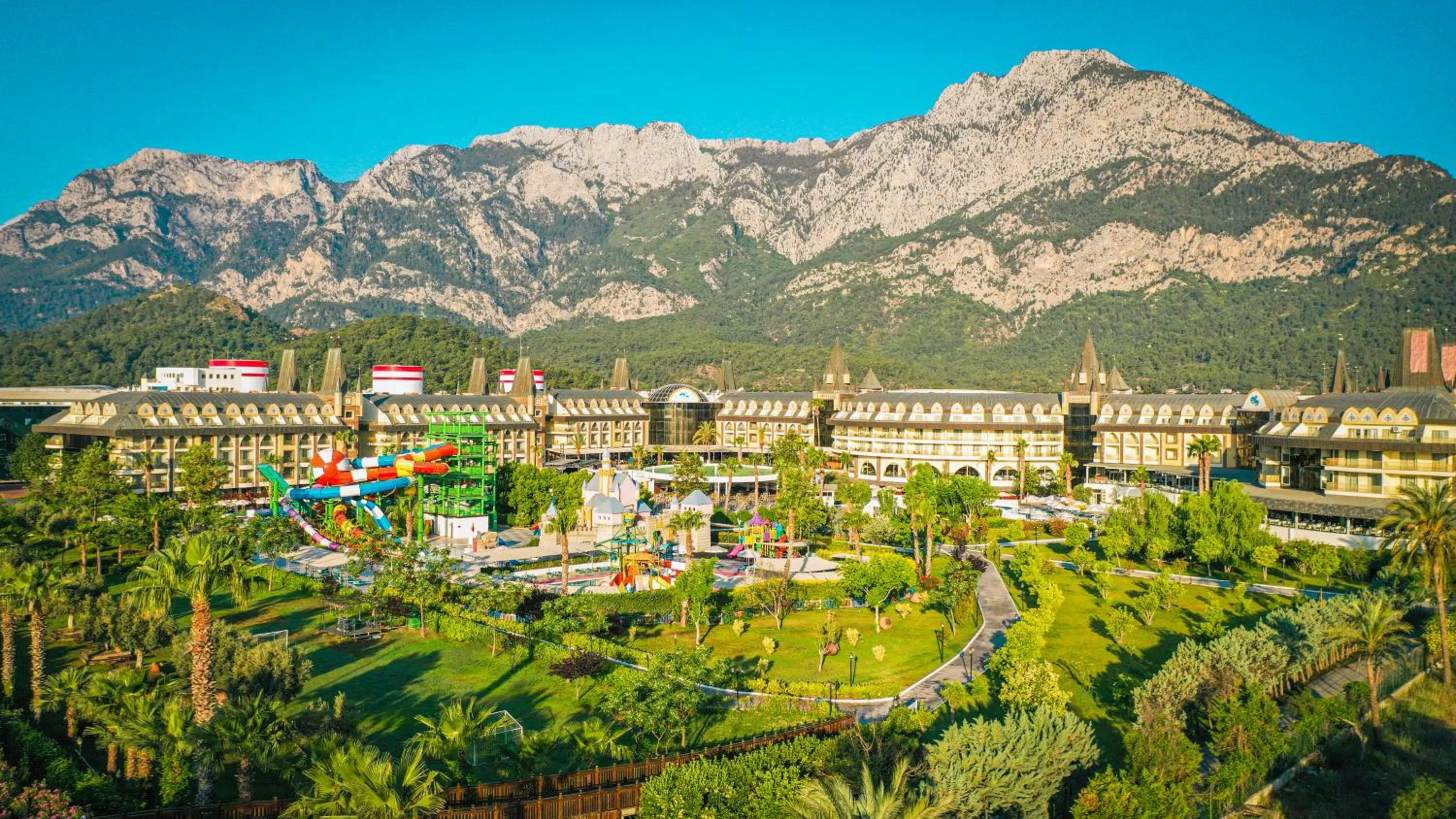 Property building in Crystal Prestige Elite