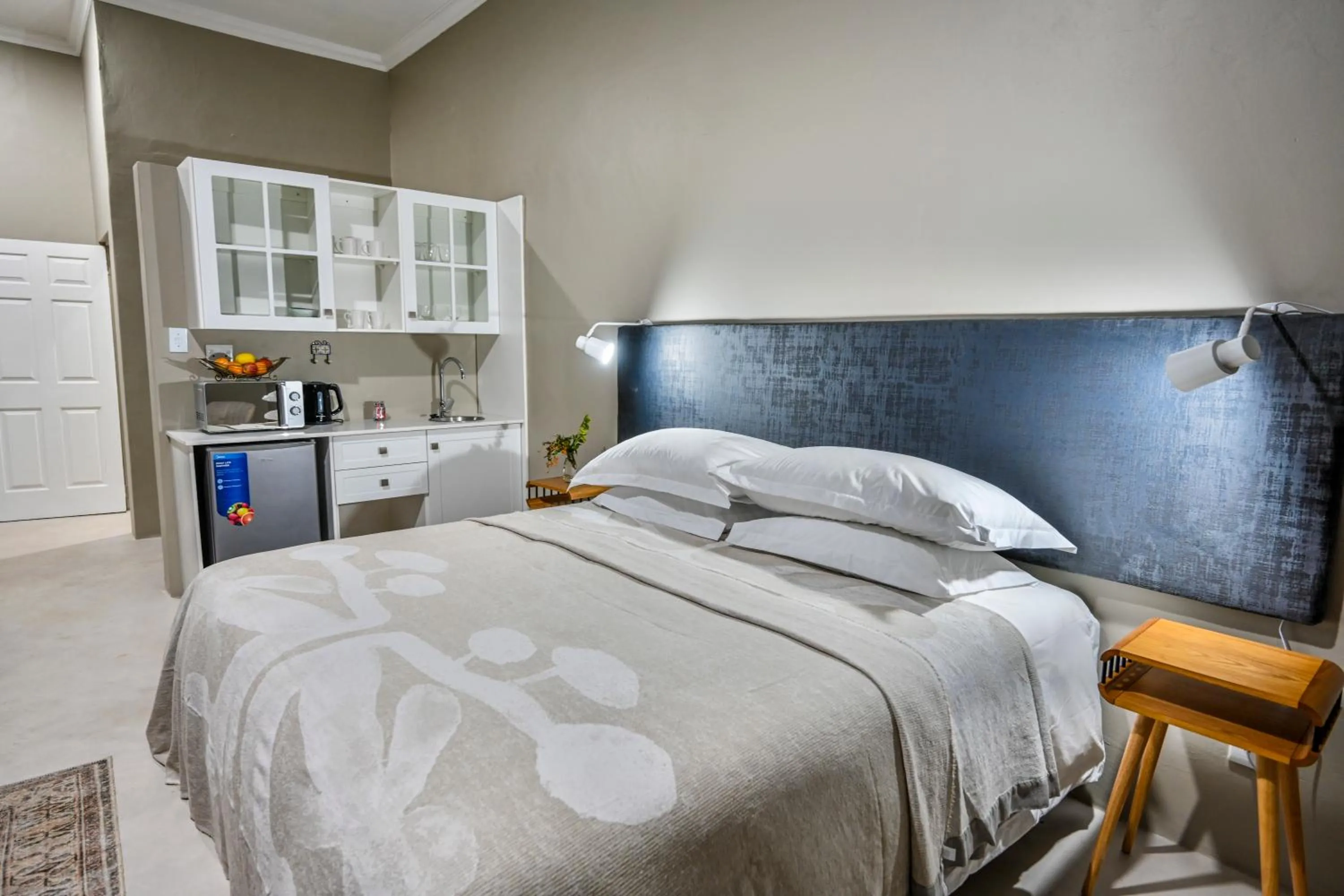 Bed in Blue Rain Guest House