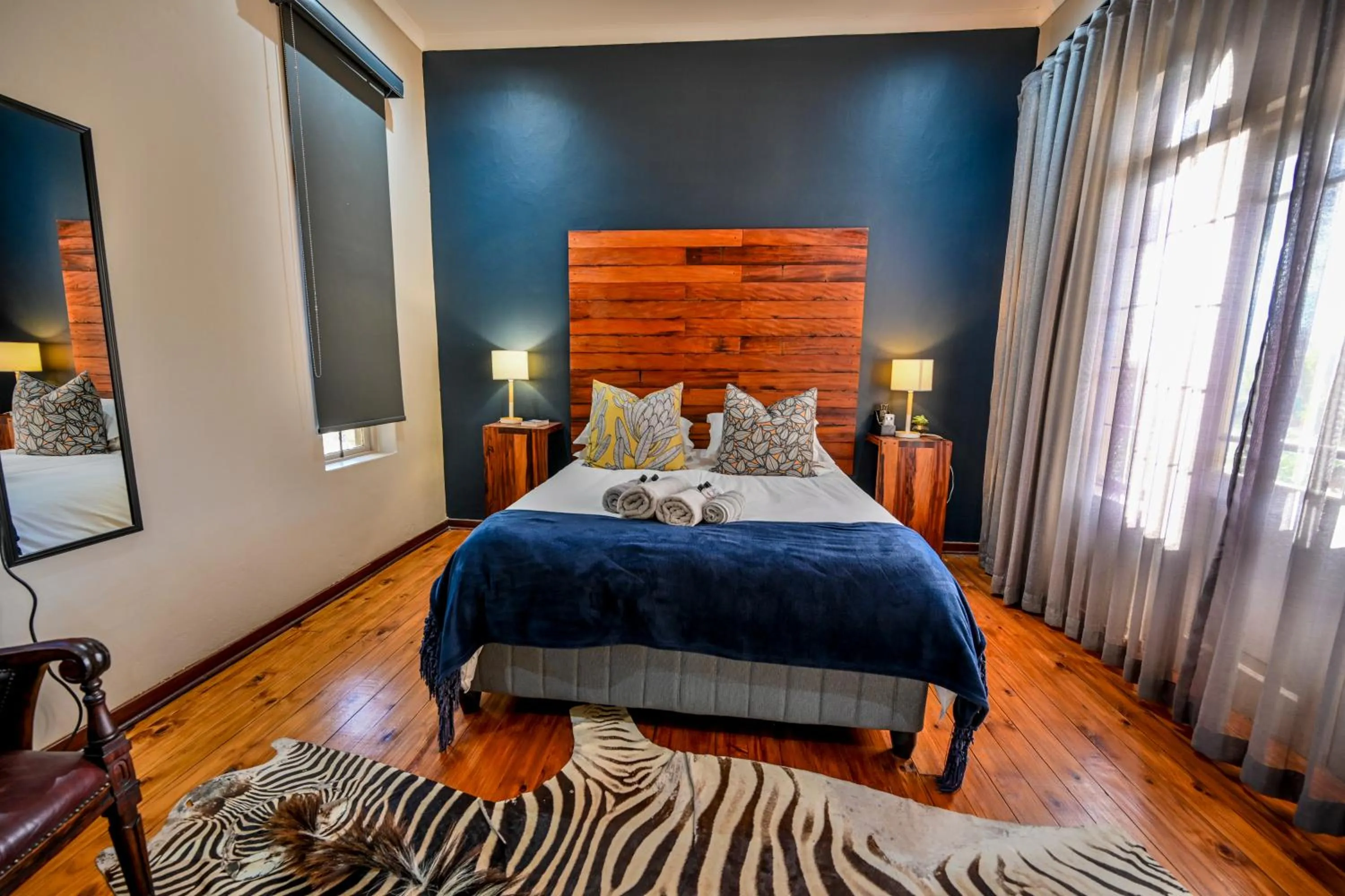 Bedroom, Bed in Blue Rain Guest House