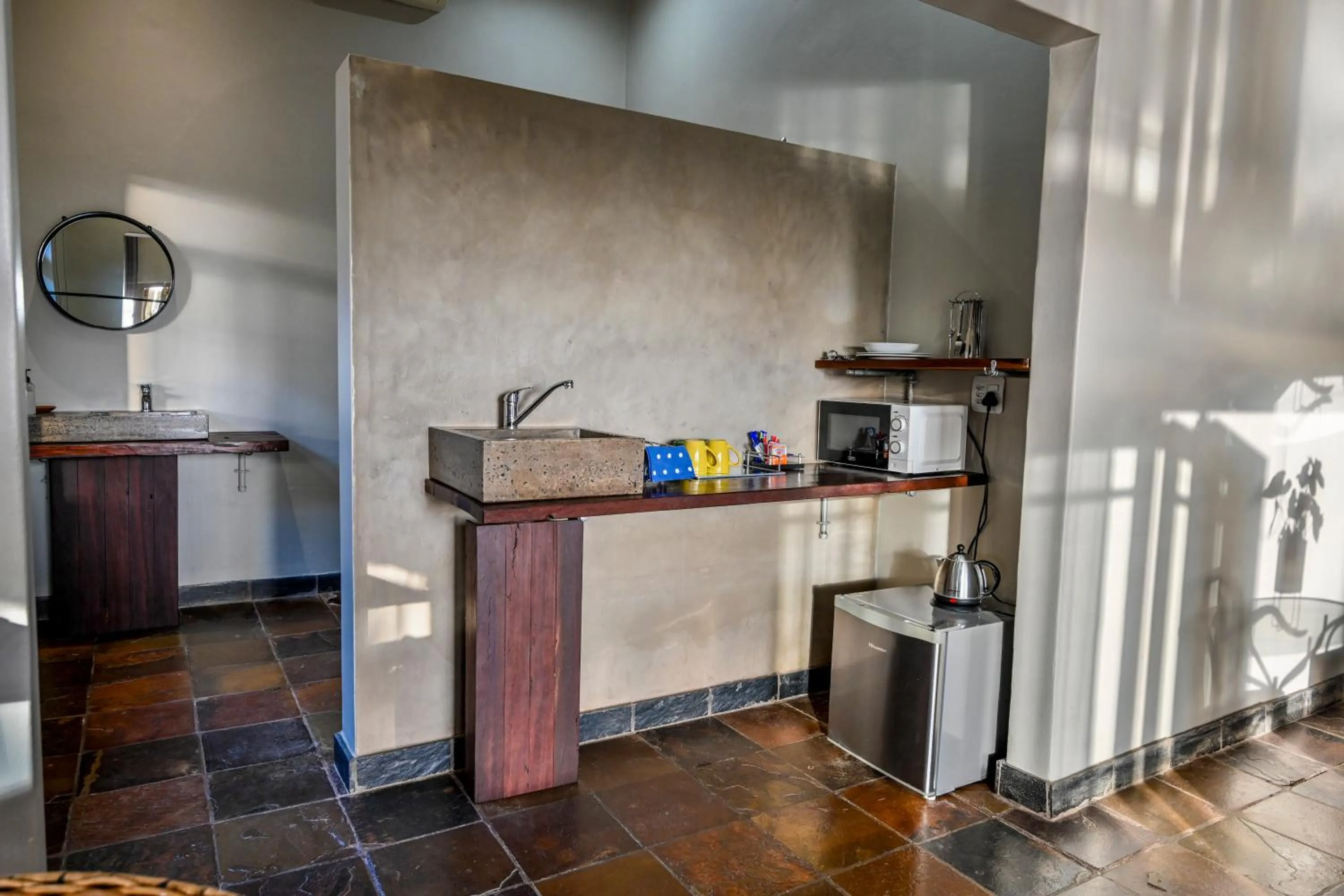 Kitchen or kitchenette in Blue Rain Guest House