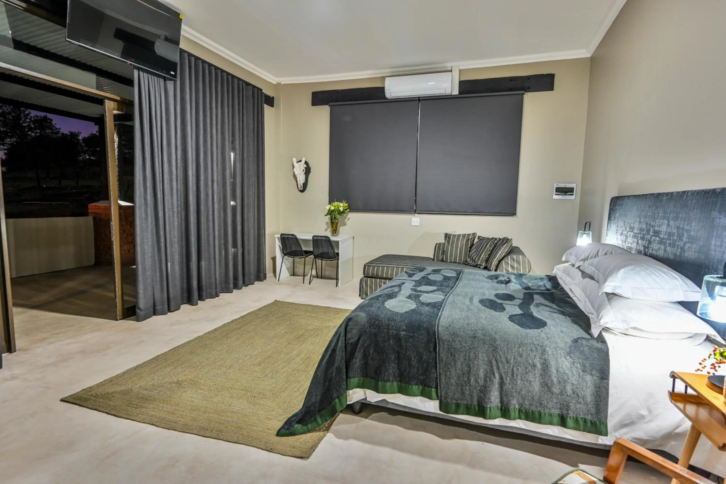 Bed in Blue Rain Guest House