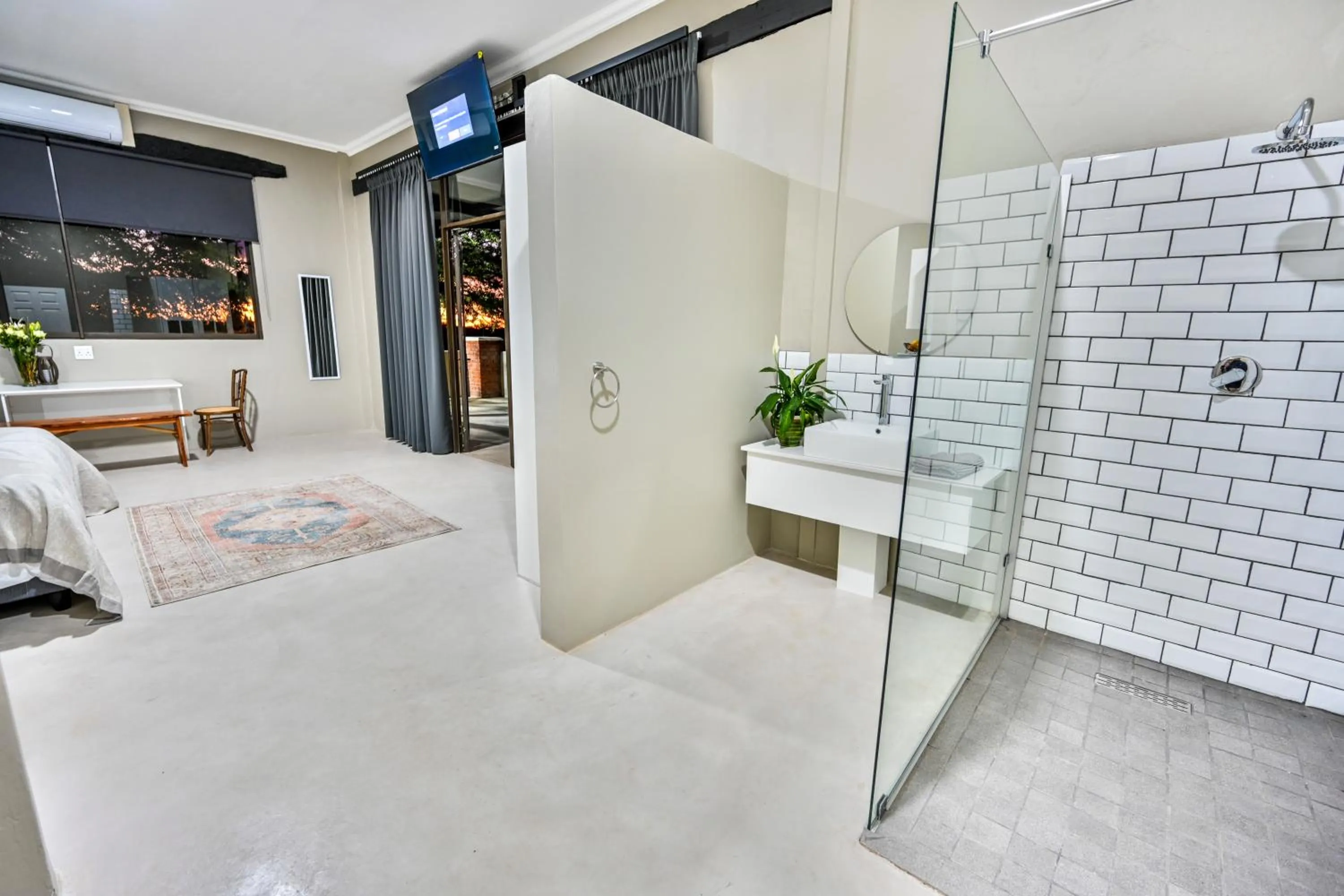 Shower in Blue Rain Guest House