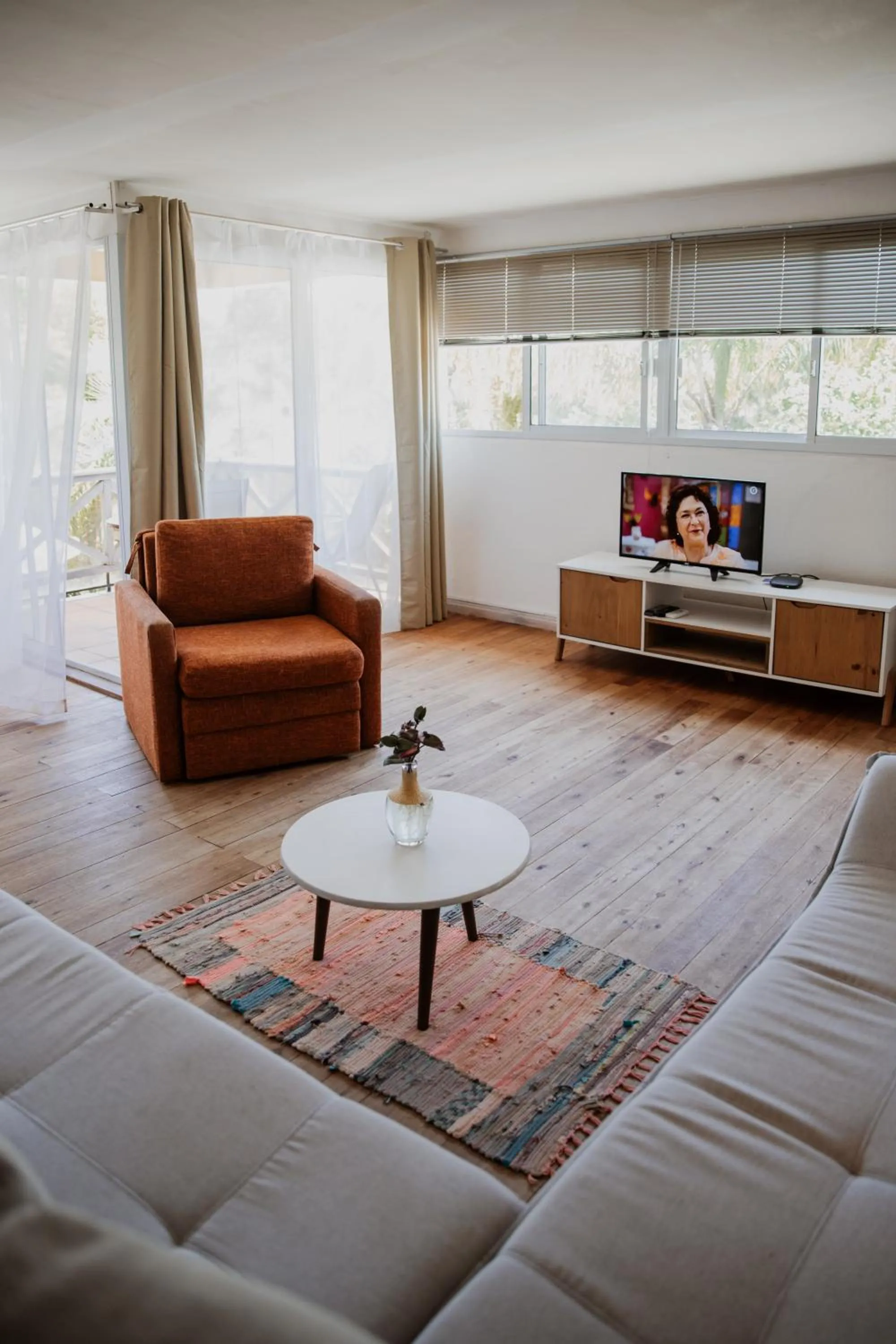 TV and multimedia in Aloe Village Aparthotel & Spa