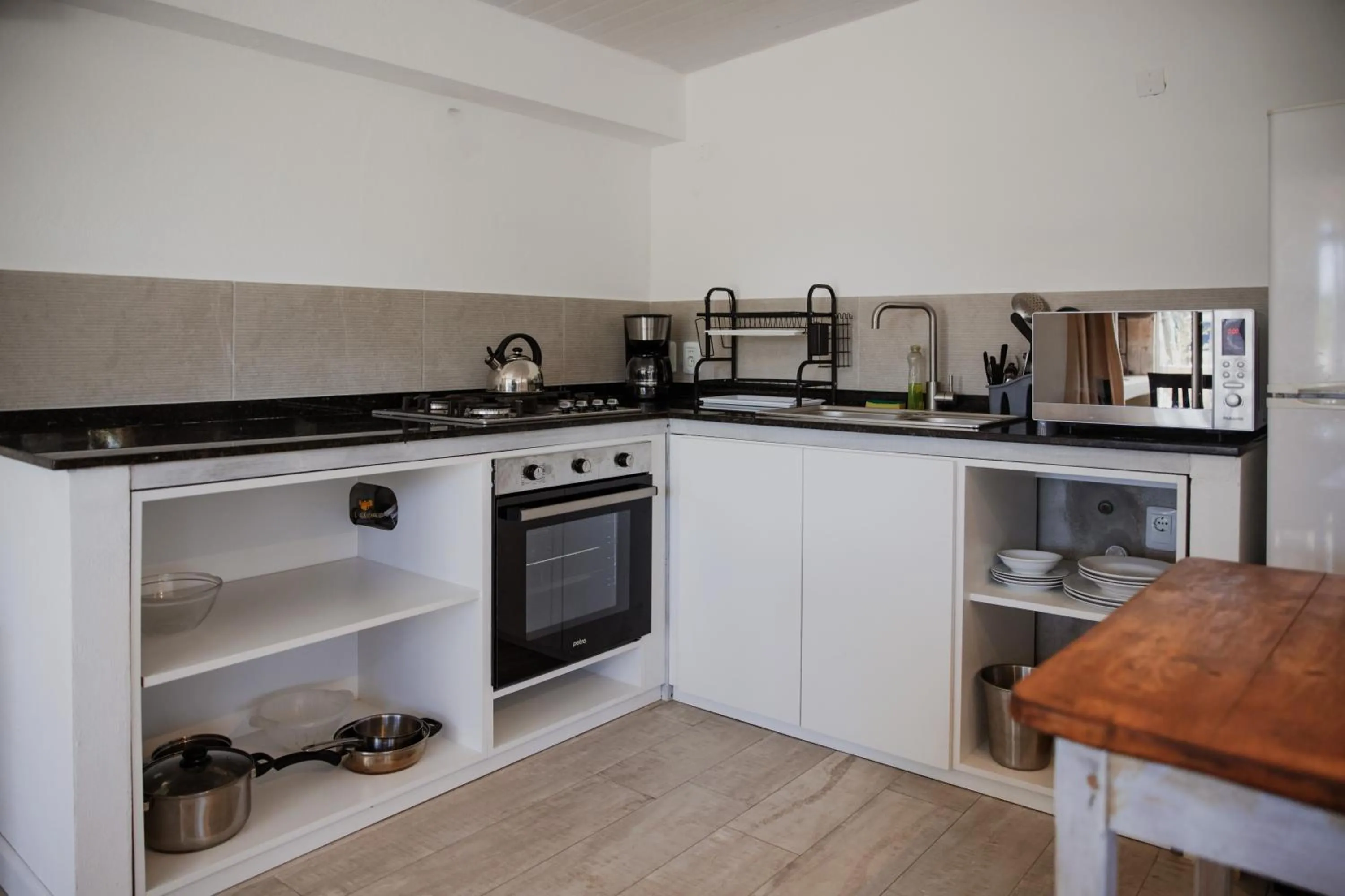 Coffee/tea facilities in Aloe Village Aparthotel & Spa