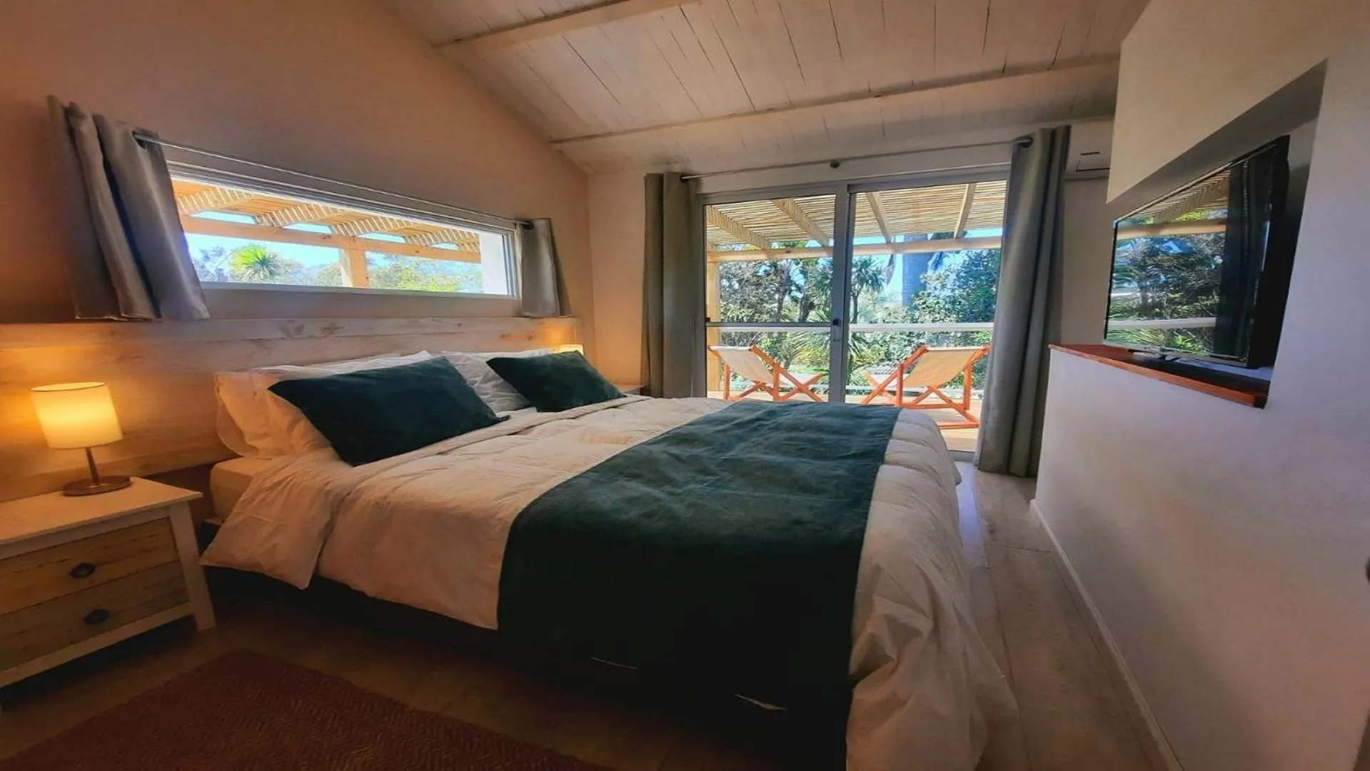 TV and multimedia, Bed in Aloe Village Aparthotel & Spa