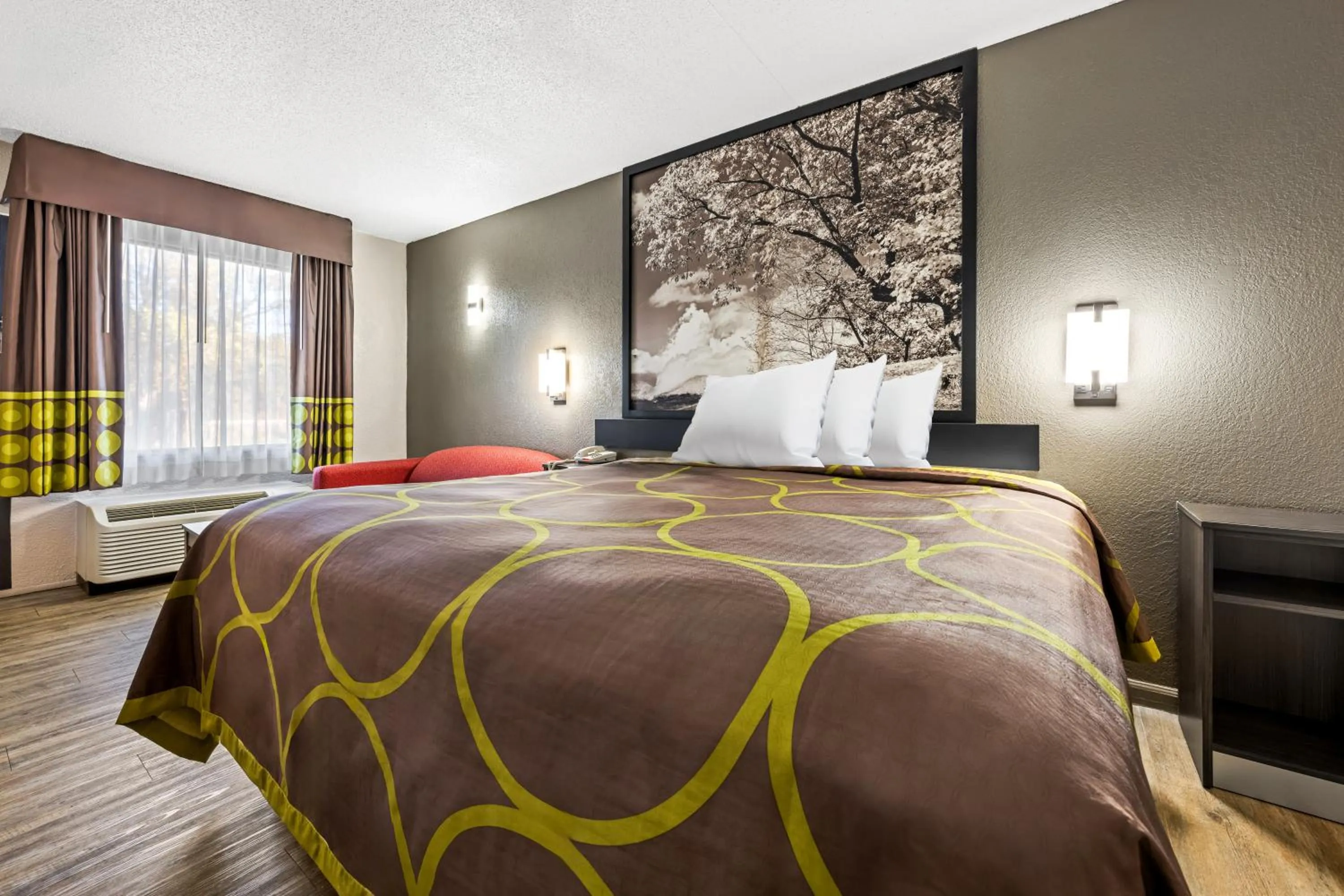 Bed in Super 8 by Wyndham Garysburg/Roanoke Rapids