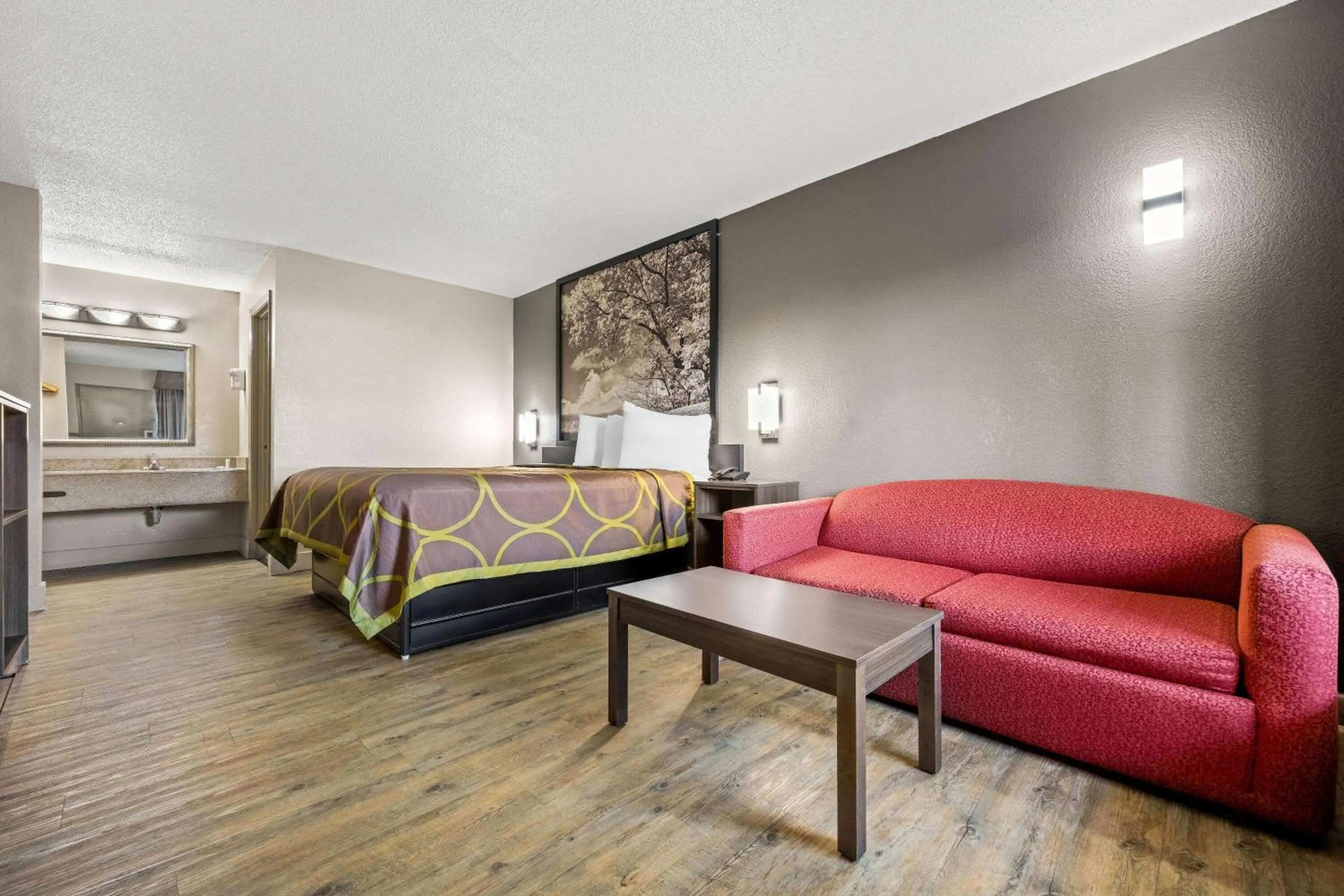 Bed in Super 8 by Wyndham Garysburg/Roanoke Rapids