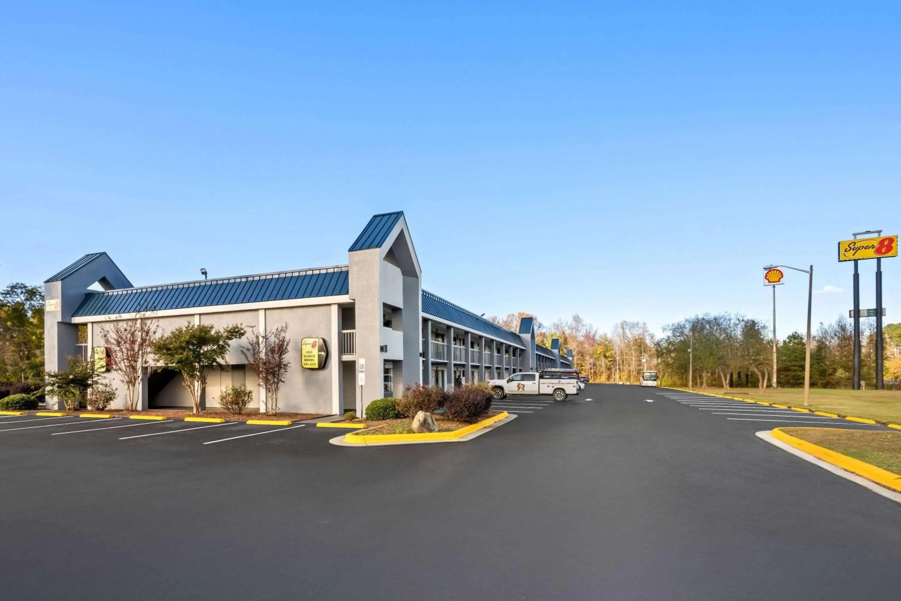 Property building in Super 8 by Wyndham Garysburg/Roanoke Rapids