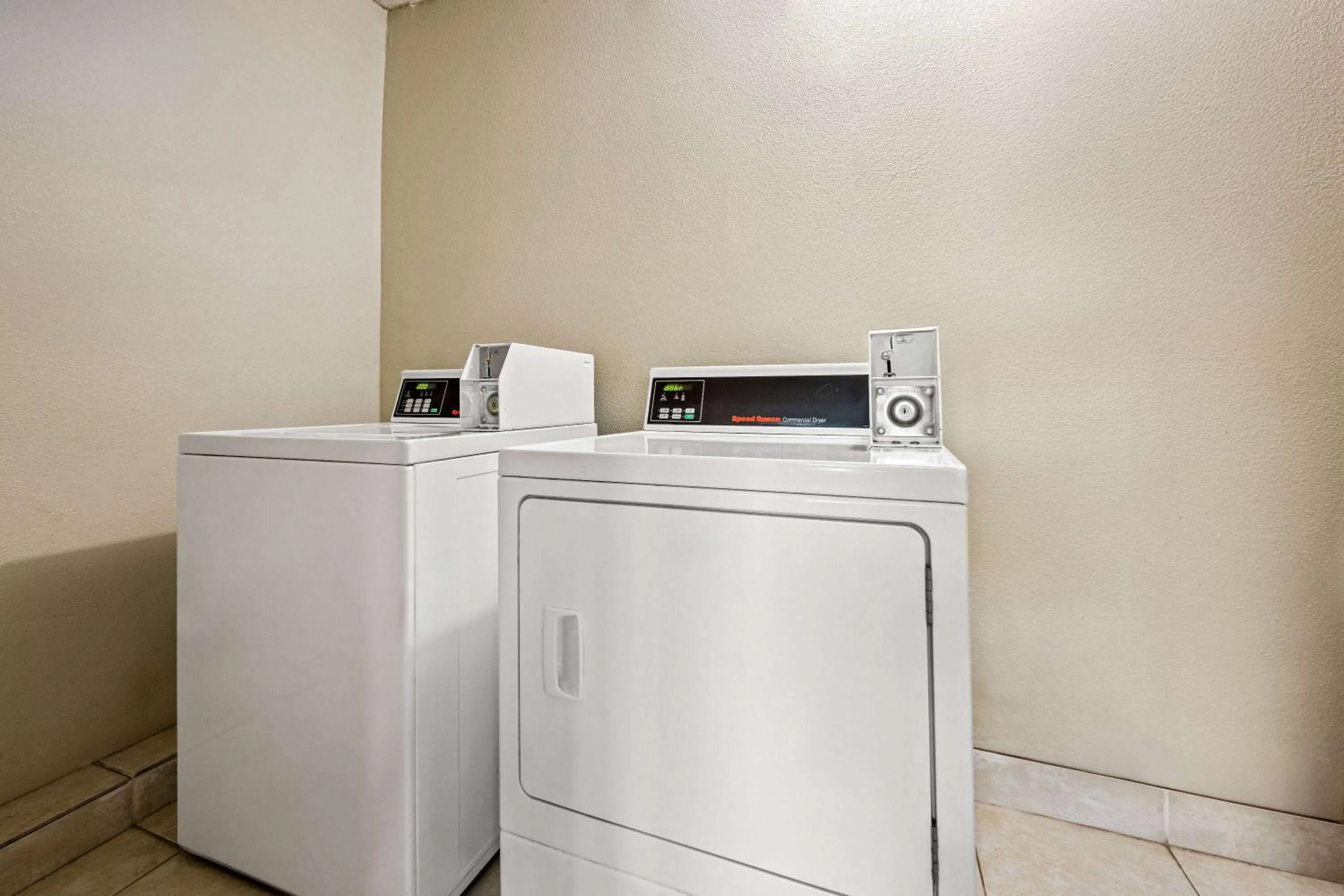 washing machine in Super 8 by Wyndham Garysburg/Roanoke Rapids